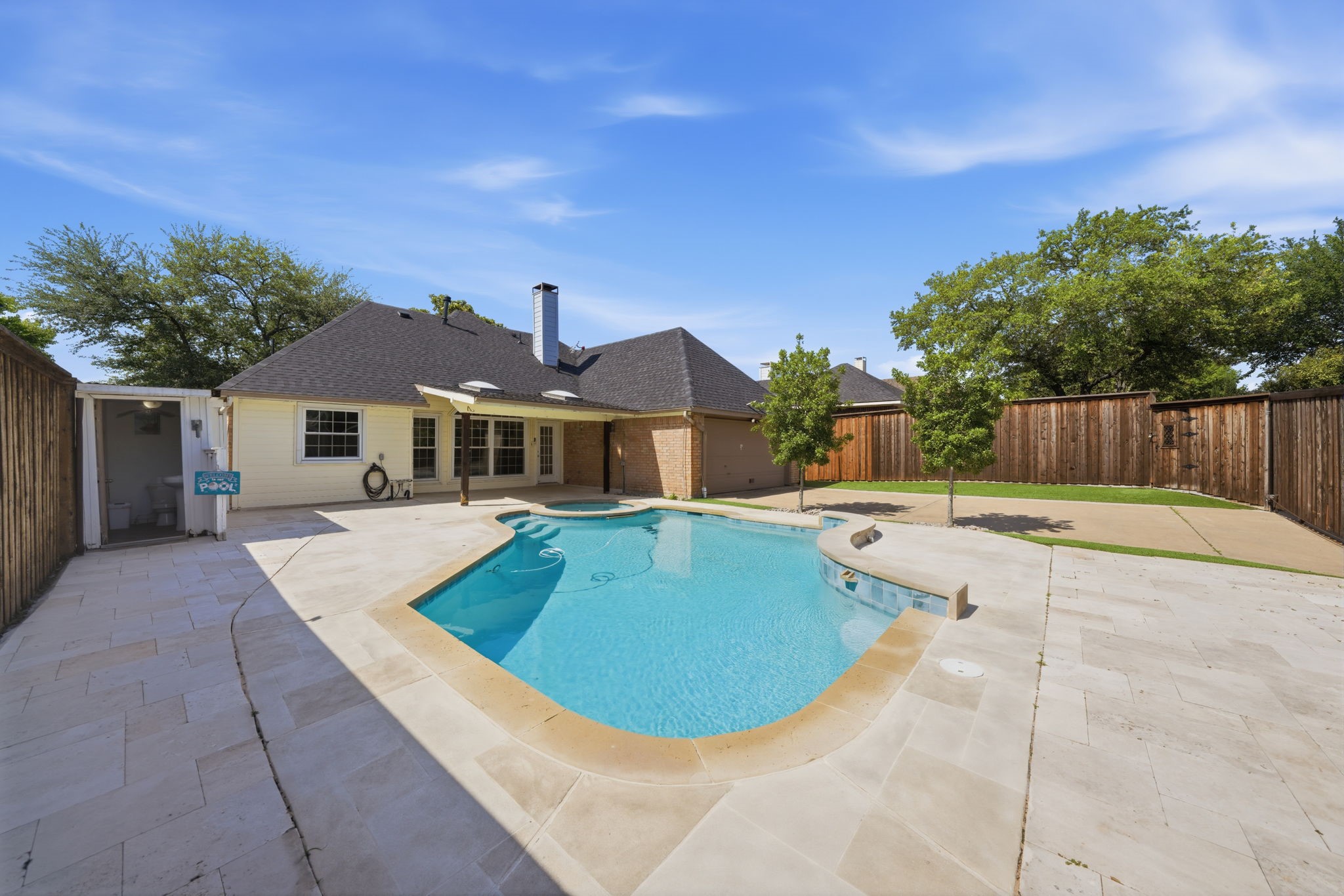 2317 Edinburgh Way Garland TX 75040