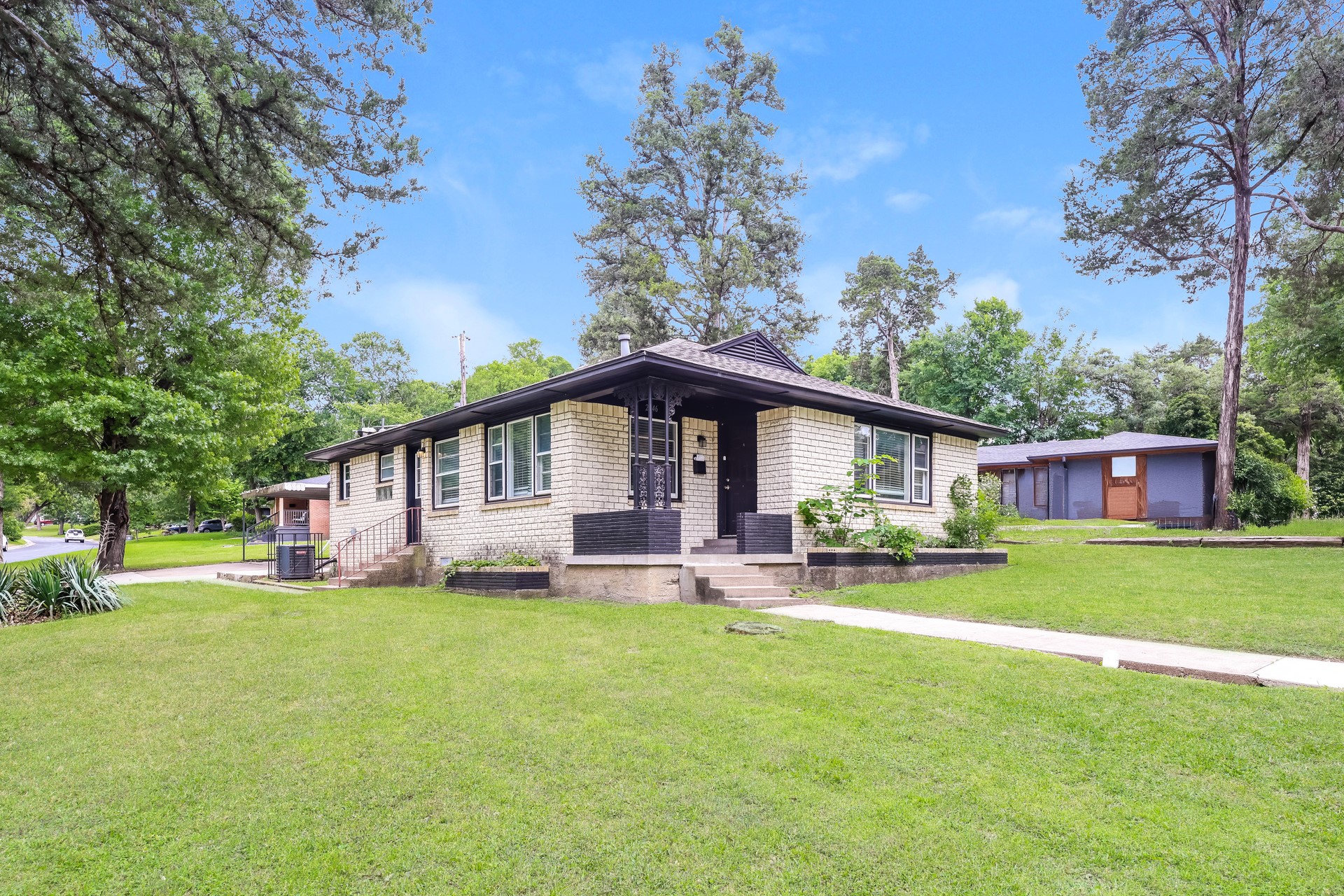 2346 Rexlawn Drive Dallas TX 75227