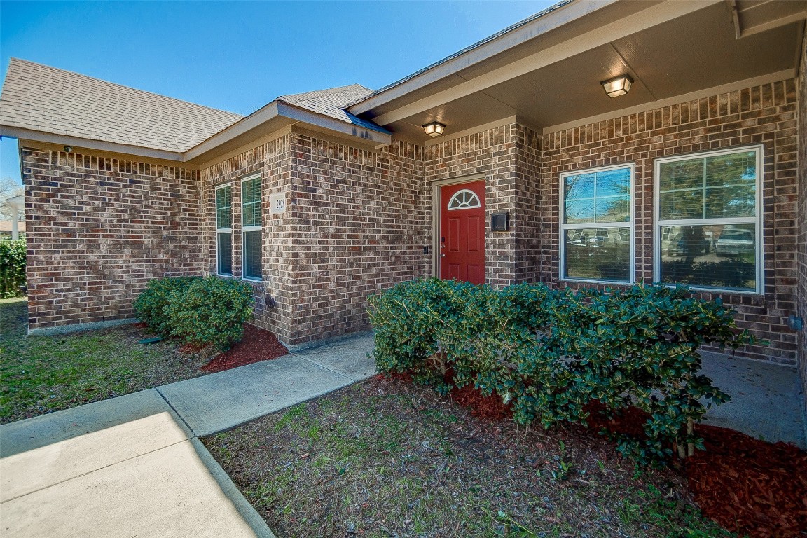 2928 Bardwell Avenue Dallas TX 75216
