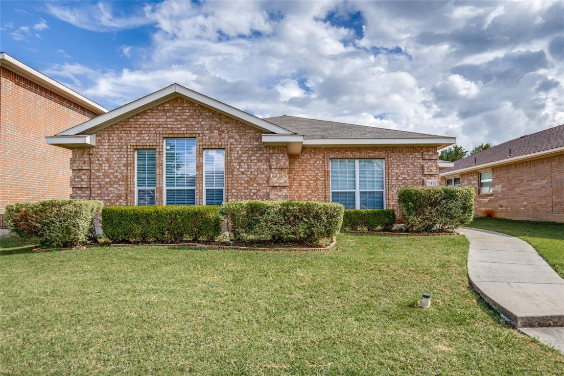 744 Eldorado Drive Desoto TX 75115