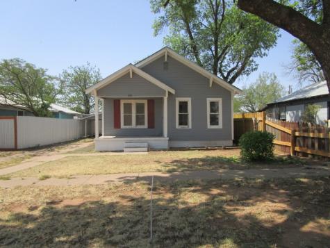 608 Avenue D SE Childress TX 79201