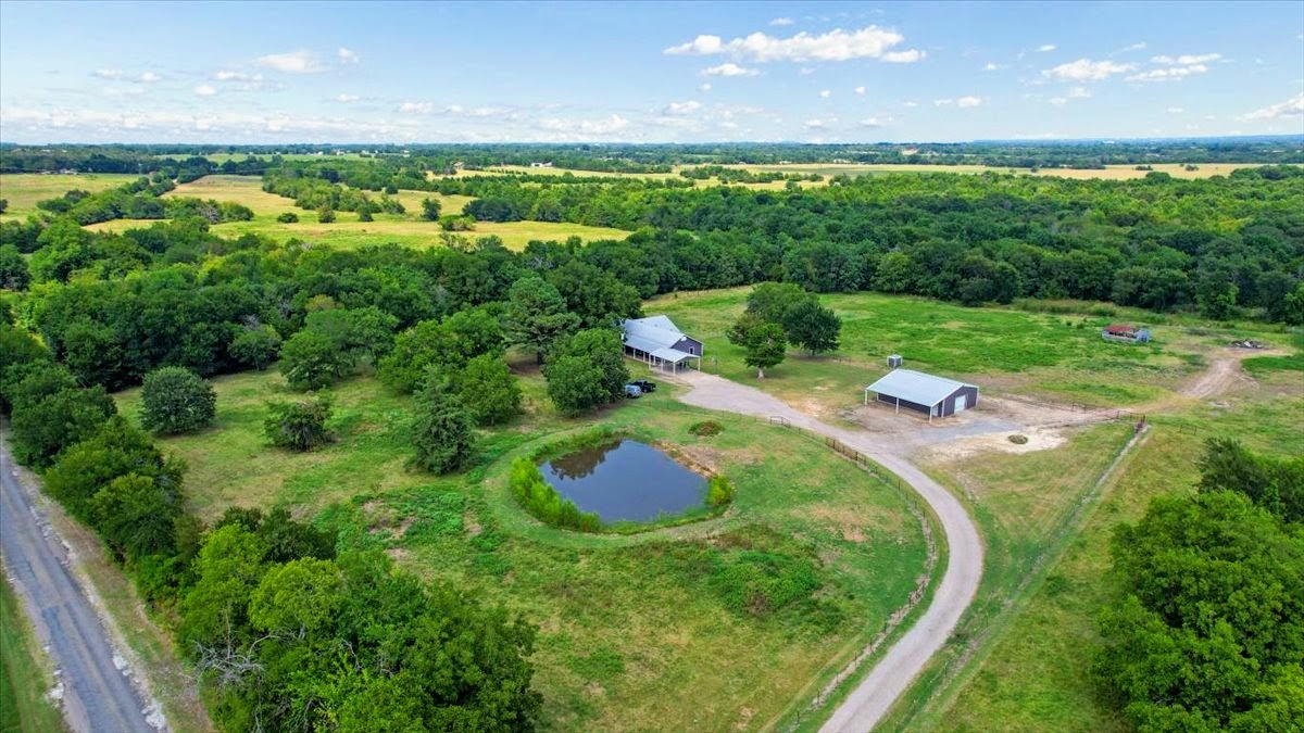 1578 County Road 1240 Savoy TX 75479