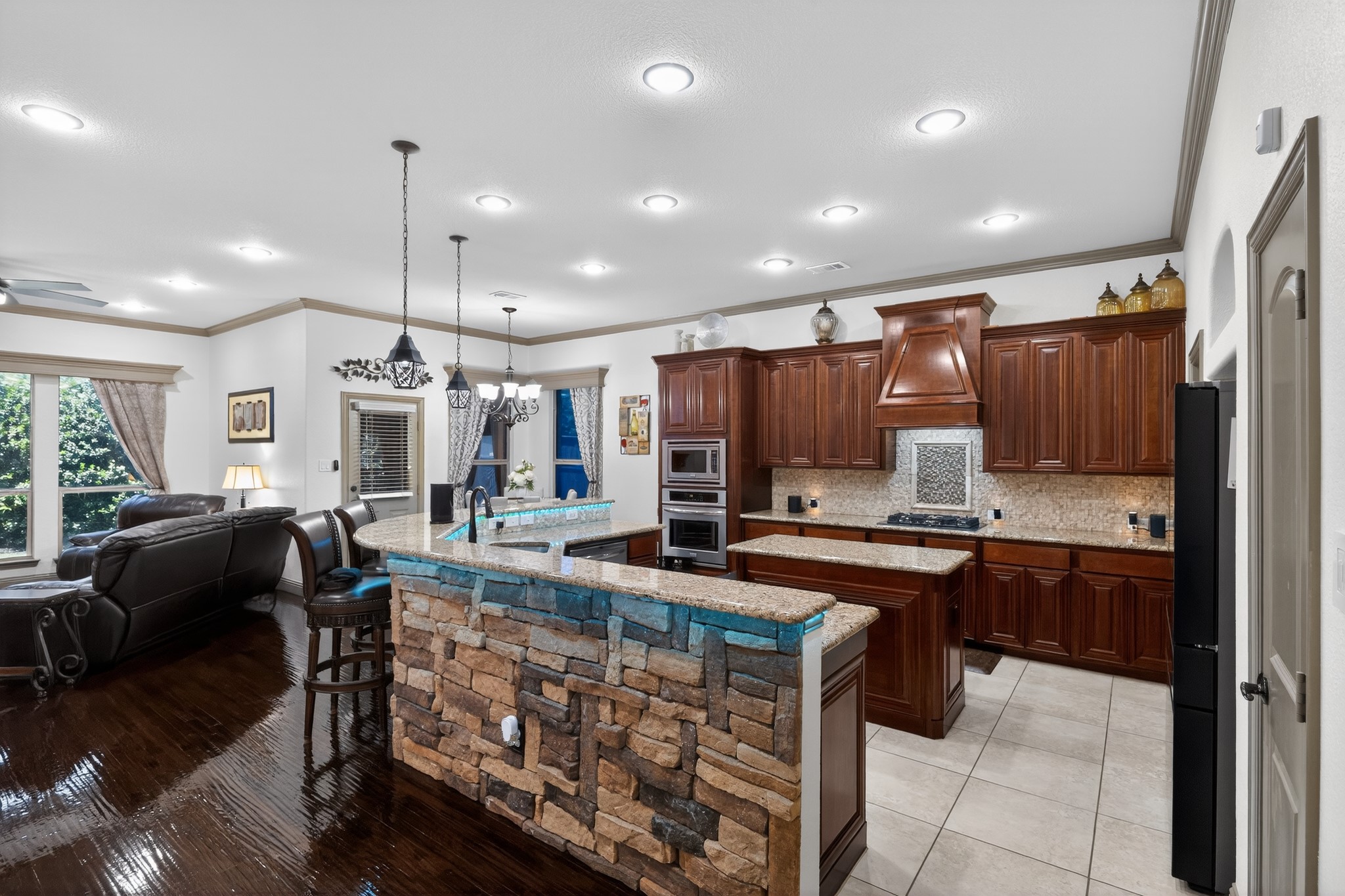 8421 La Fontaine Drive North Richland Hills TX 76182