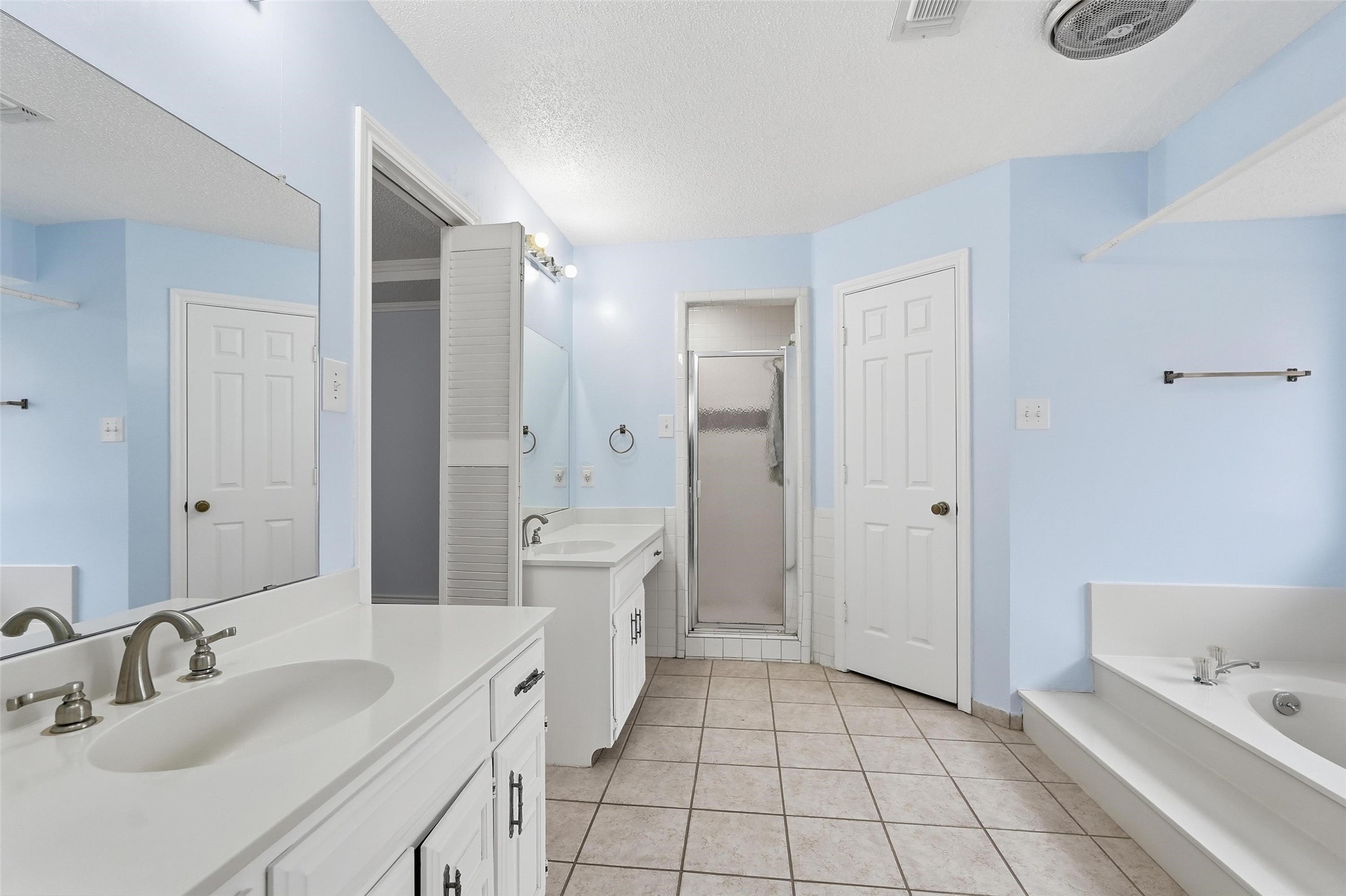 1117 E Spring Valley Road Richardson TX 75081