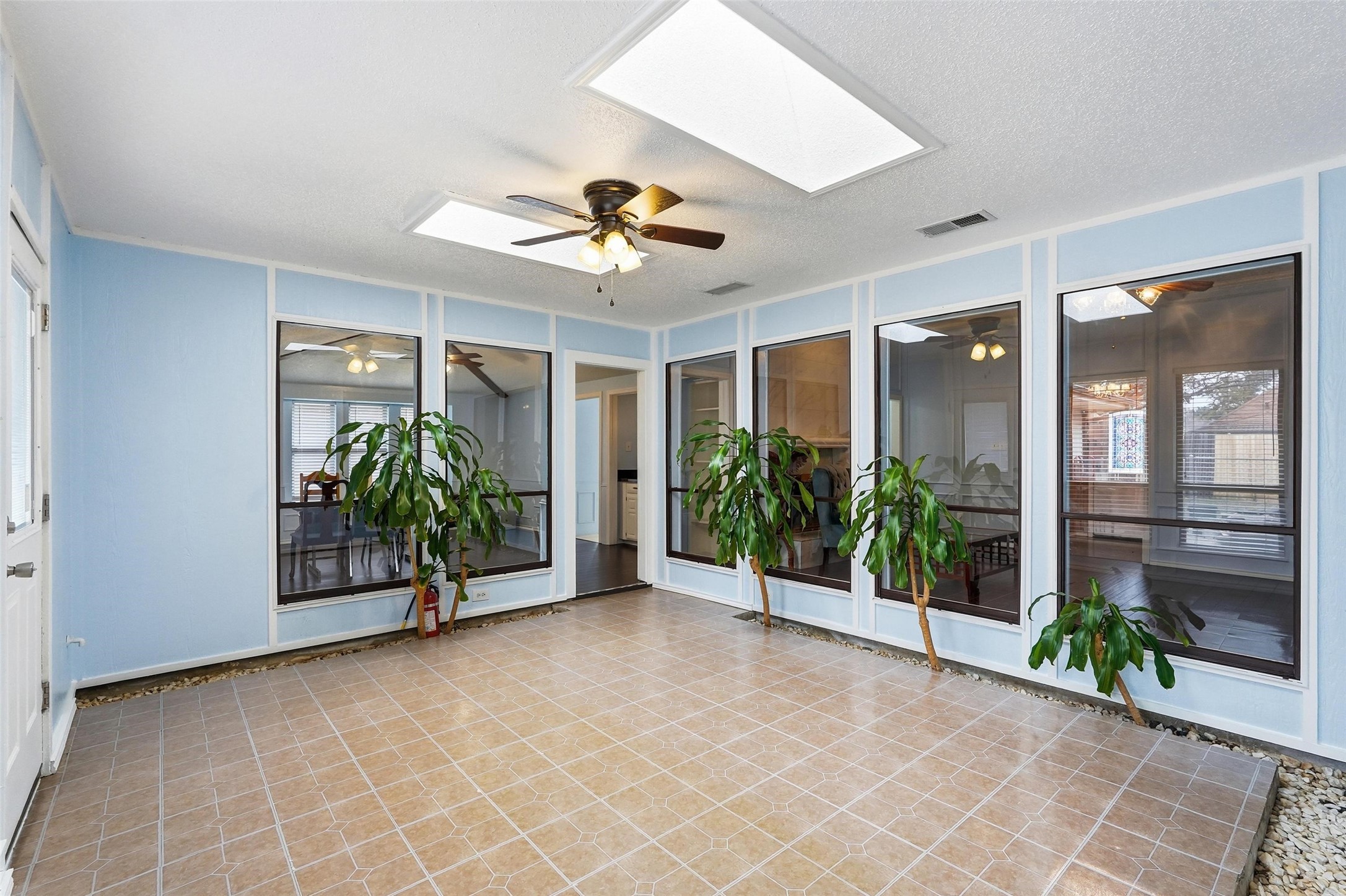 1117 E Spring Valley Road Richardson TX 75081