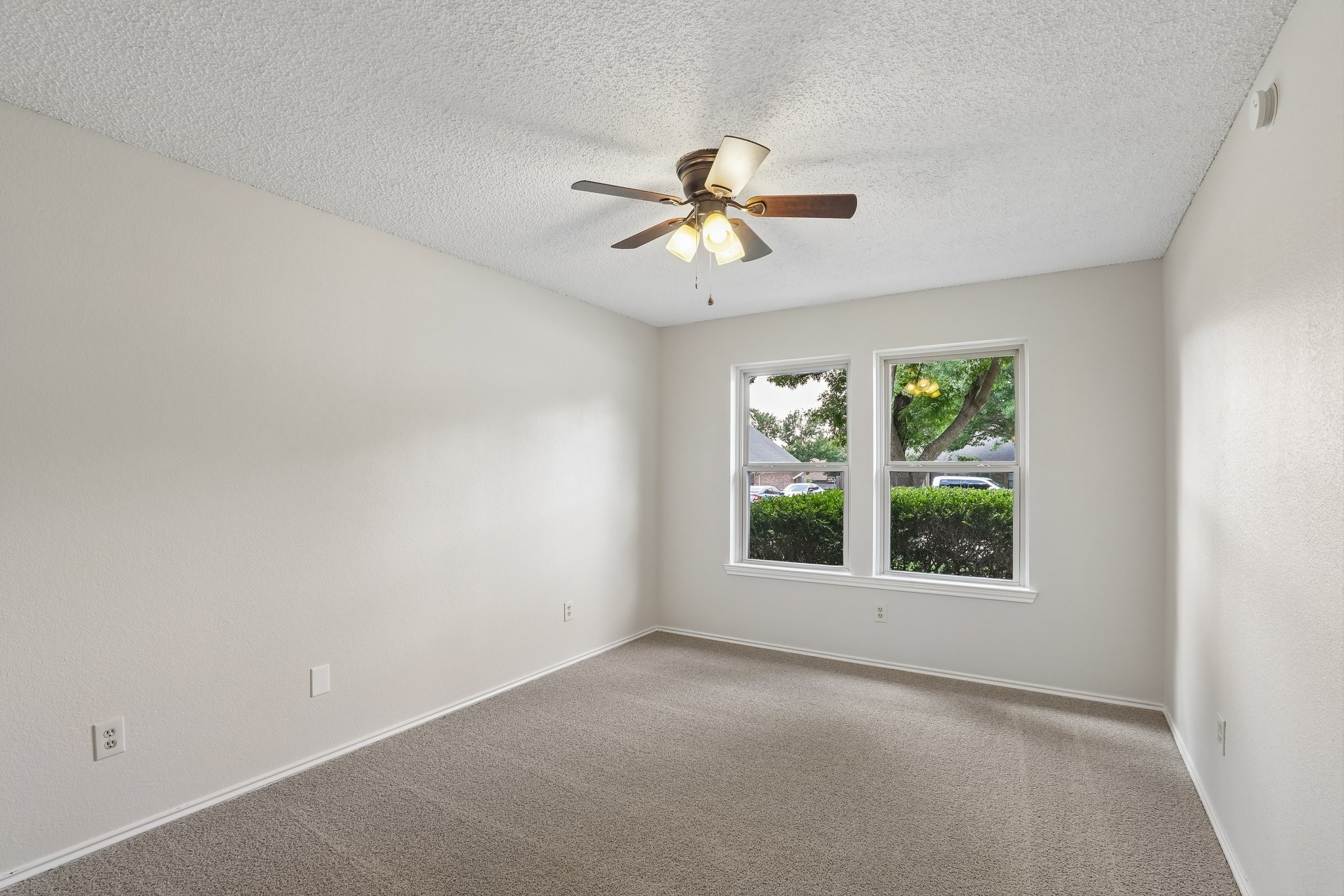 2710 Newkirk Court Euless TX 76039