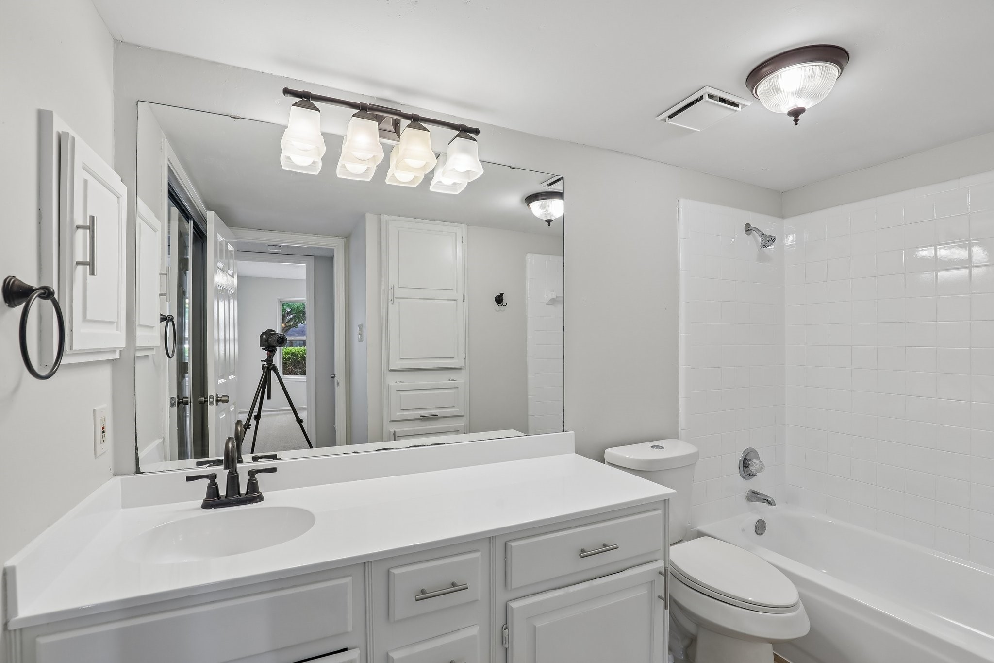 2710 Newkirk Court Euless TX 76039