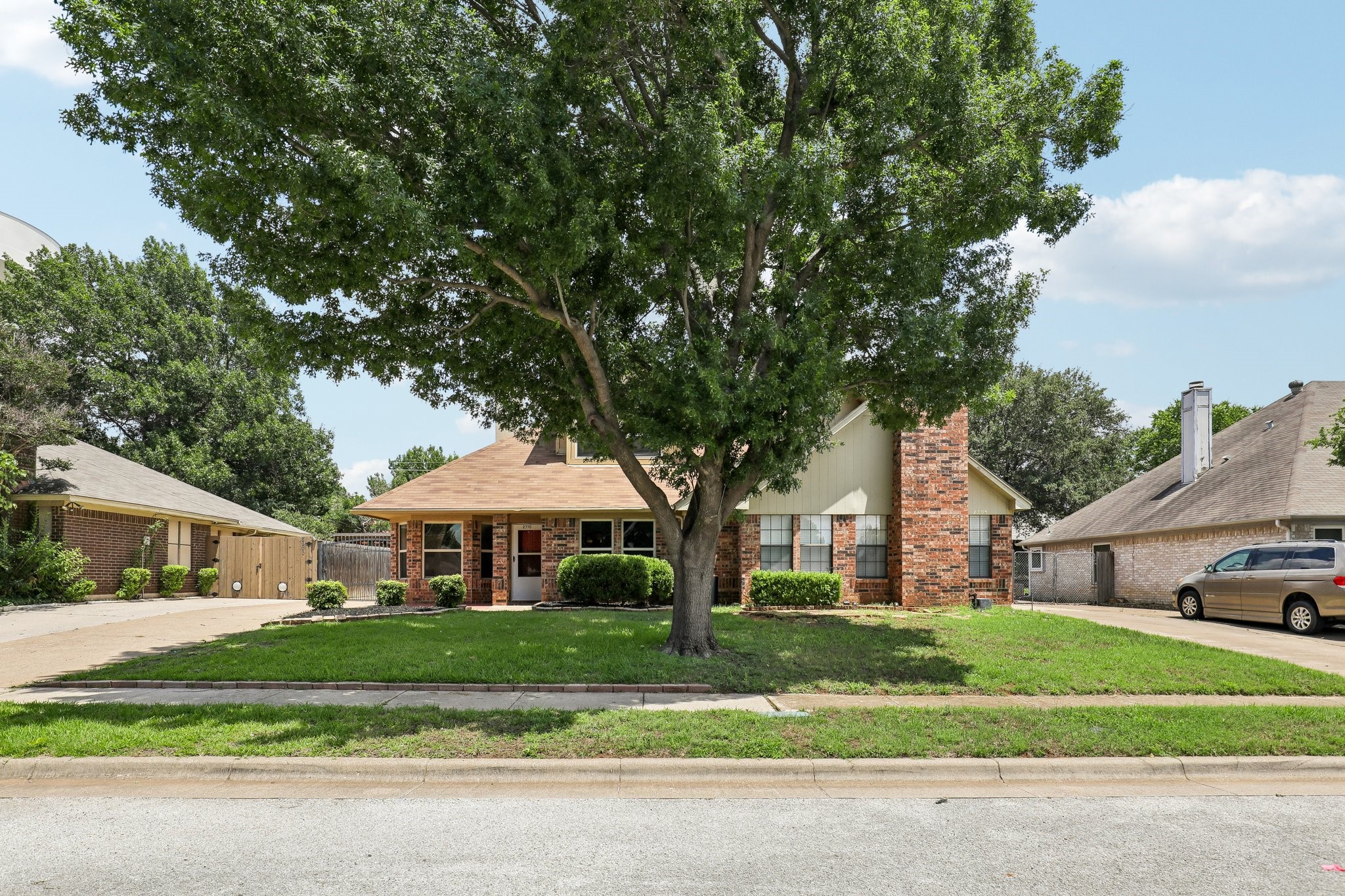 2710 Newkirk Court Euless TX 76039