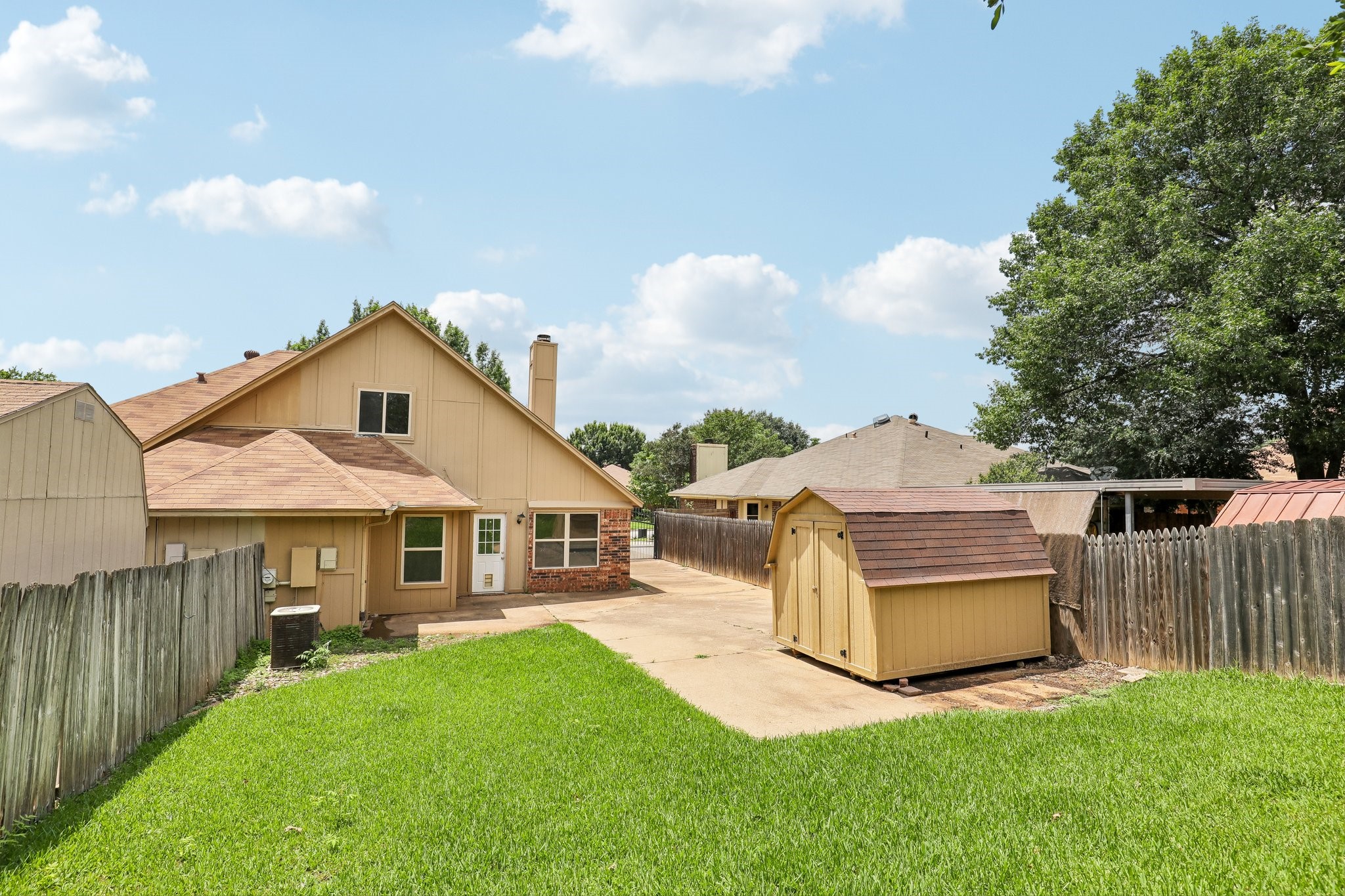 2710 Newkirk Court Euless TX 76039