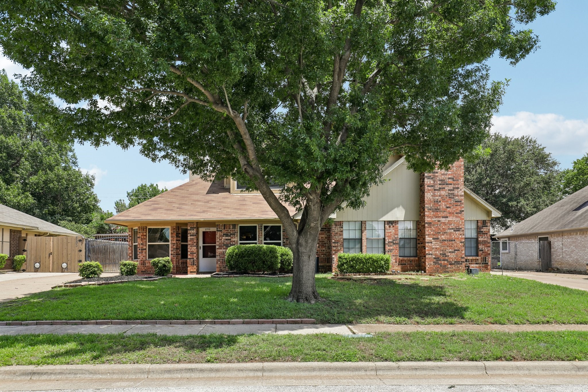 2710 Newkirk Court Euless TX 76039
