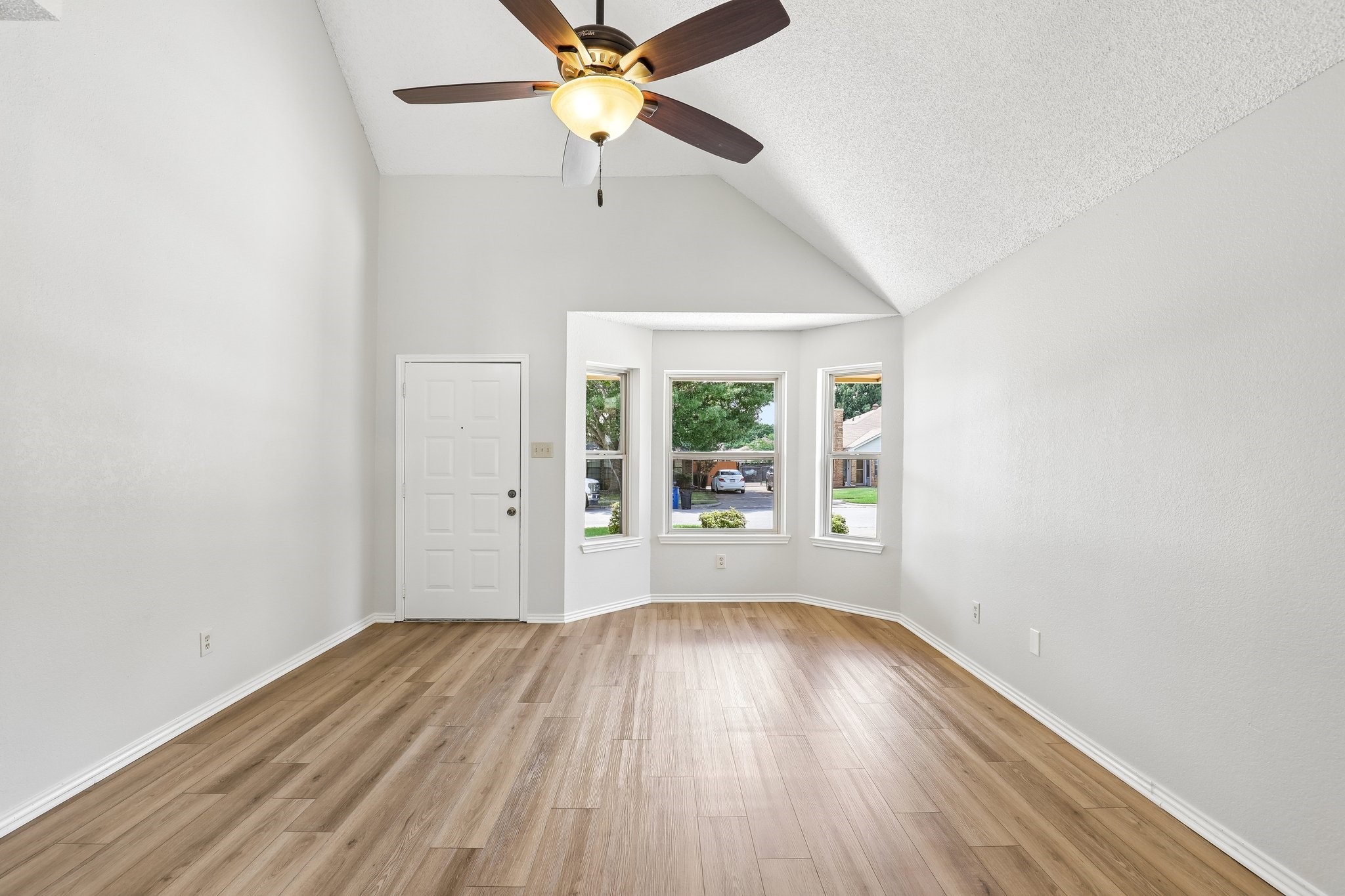 2710 Newkirk Court Euless TX 76039