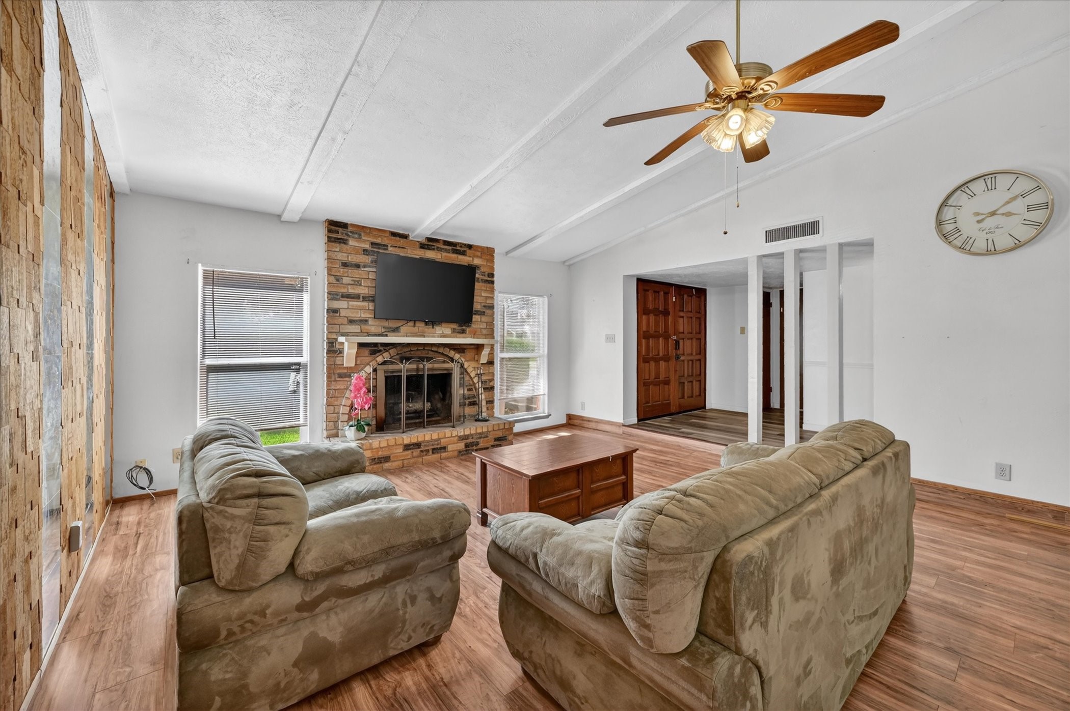 2705 Treeview Drive Arlington TX 76016