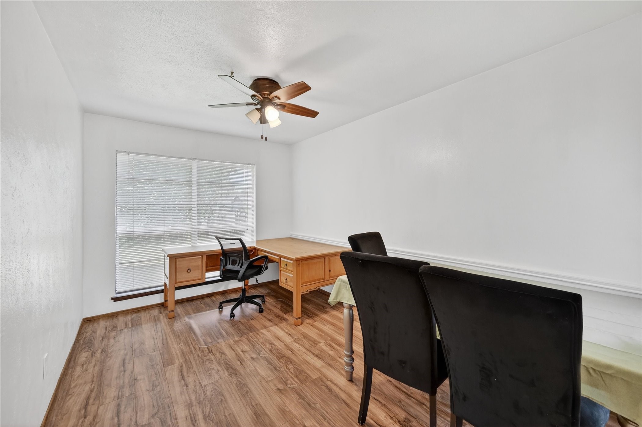 2705 Treeview Drive Arlington TX 76016