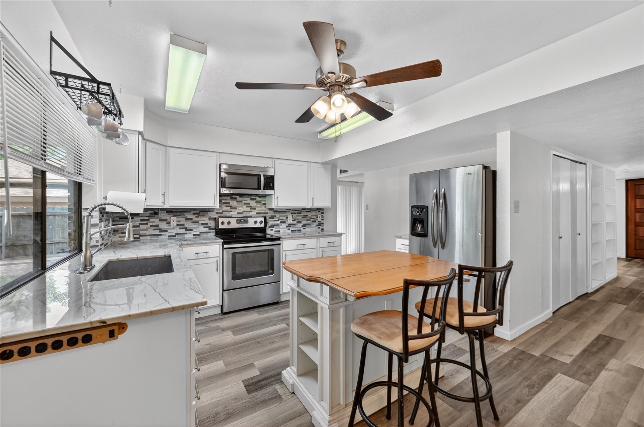 2705 Treeview Drive Arlington TX 76016
