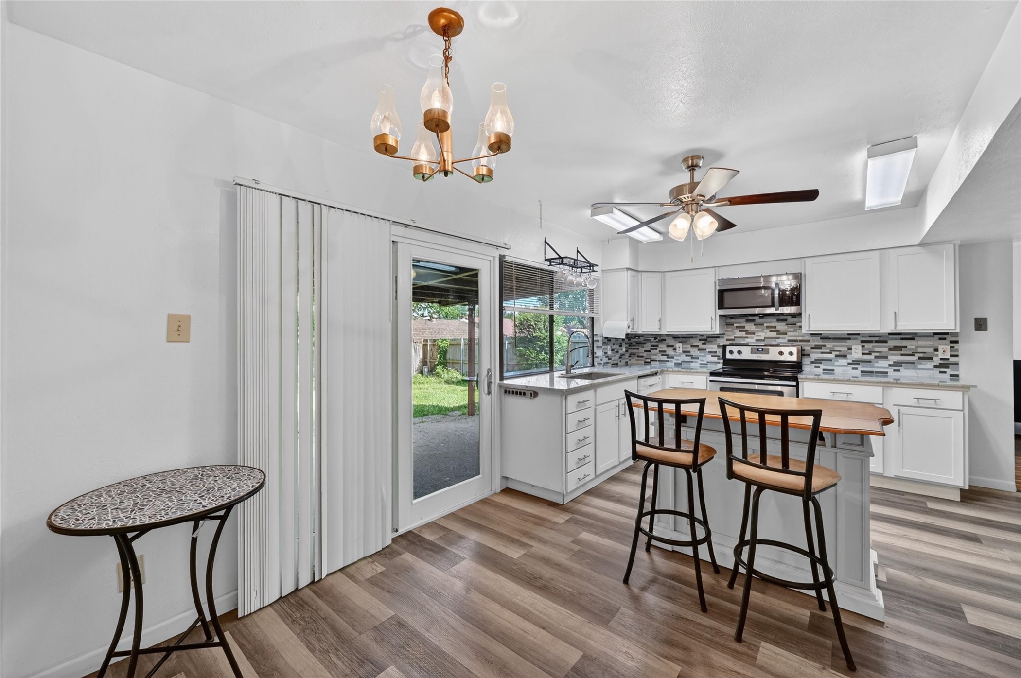 2705 Treeview Drive Arlington TX 76016