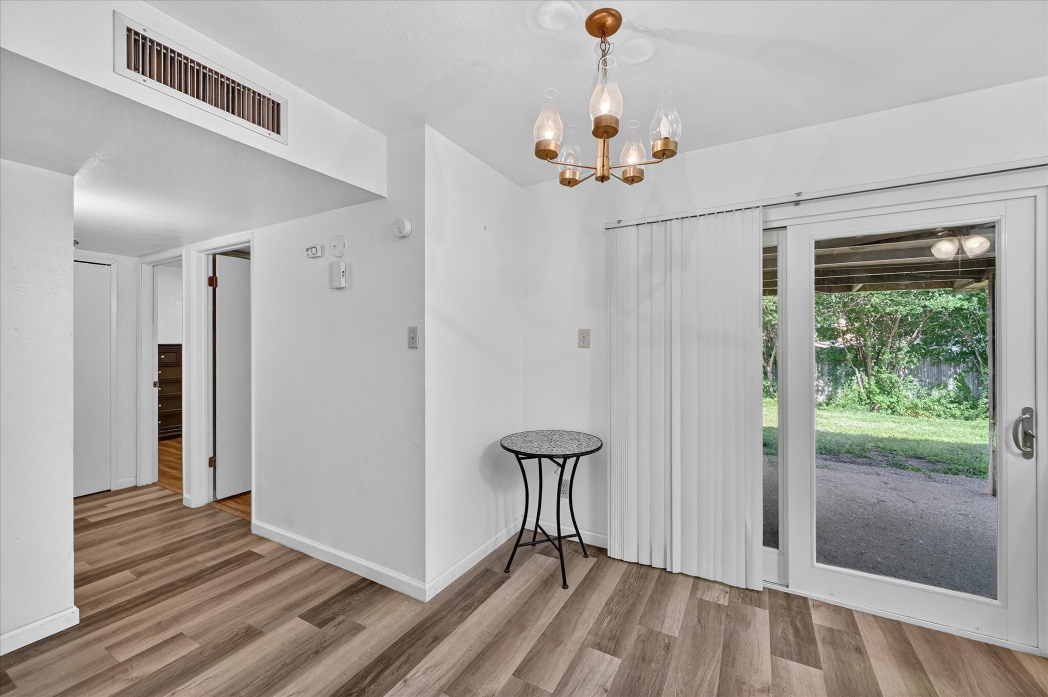 2705 Treeview Drive Arlington TX 76016