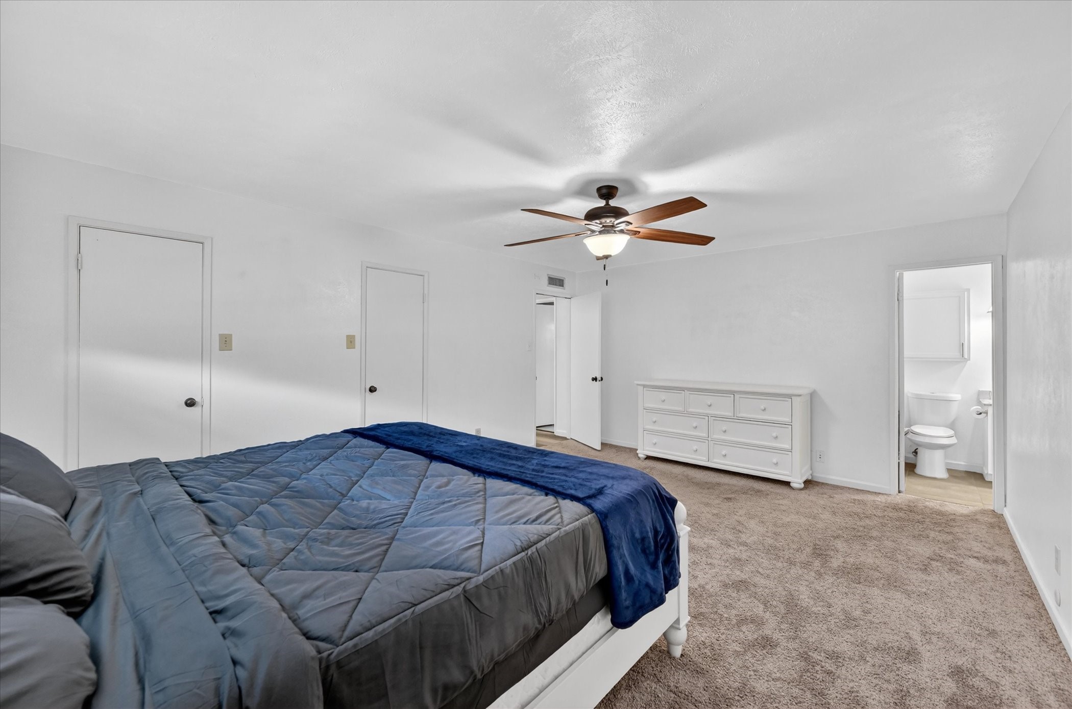 2705 Treeview Drive Arlington TX 76016