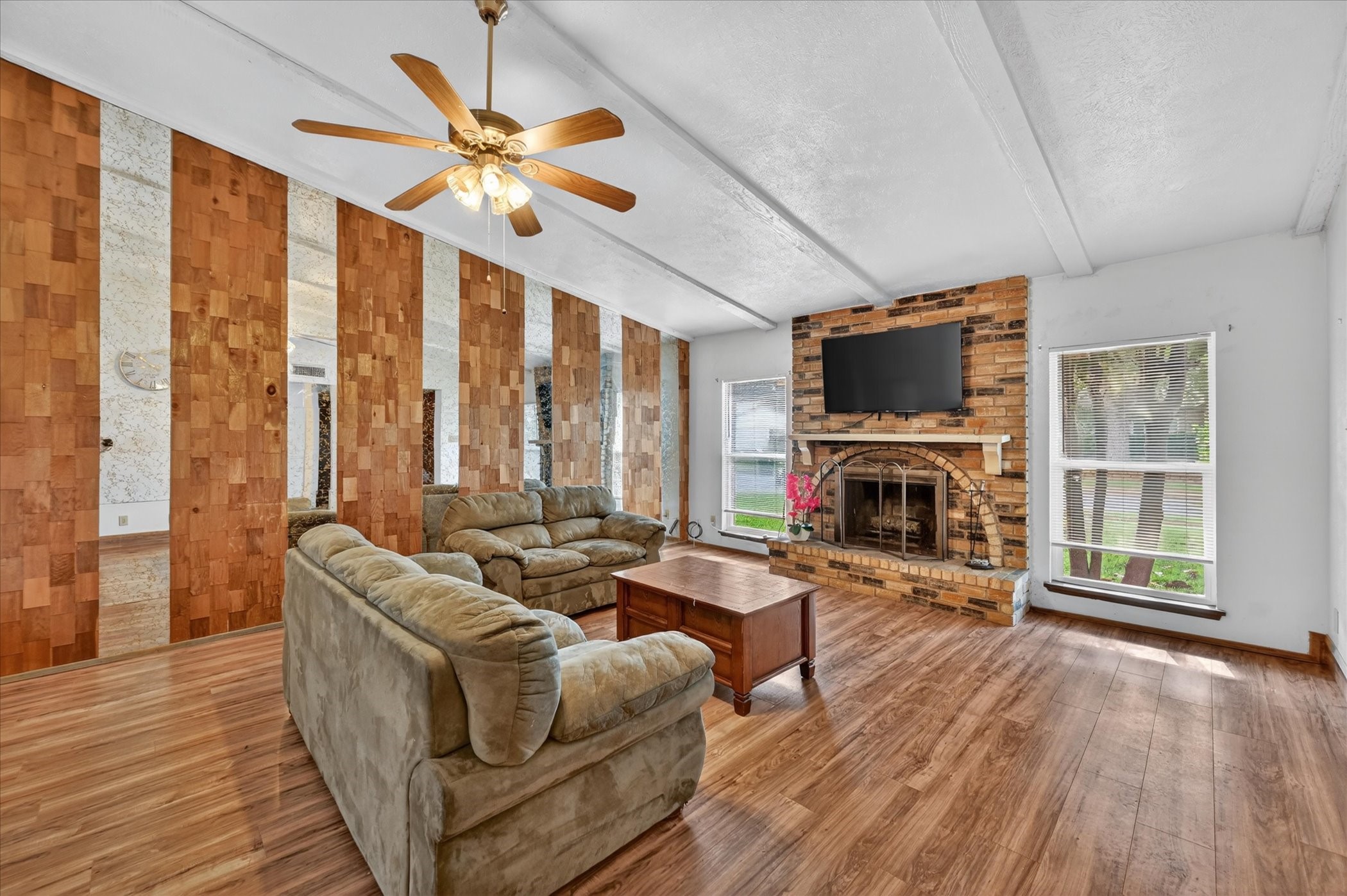 2705 Treeview Drive Arlington TX 76016