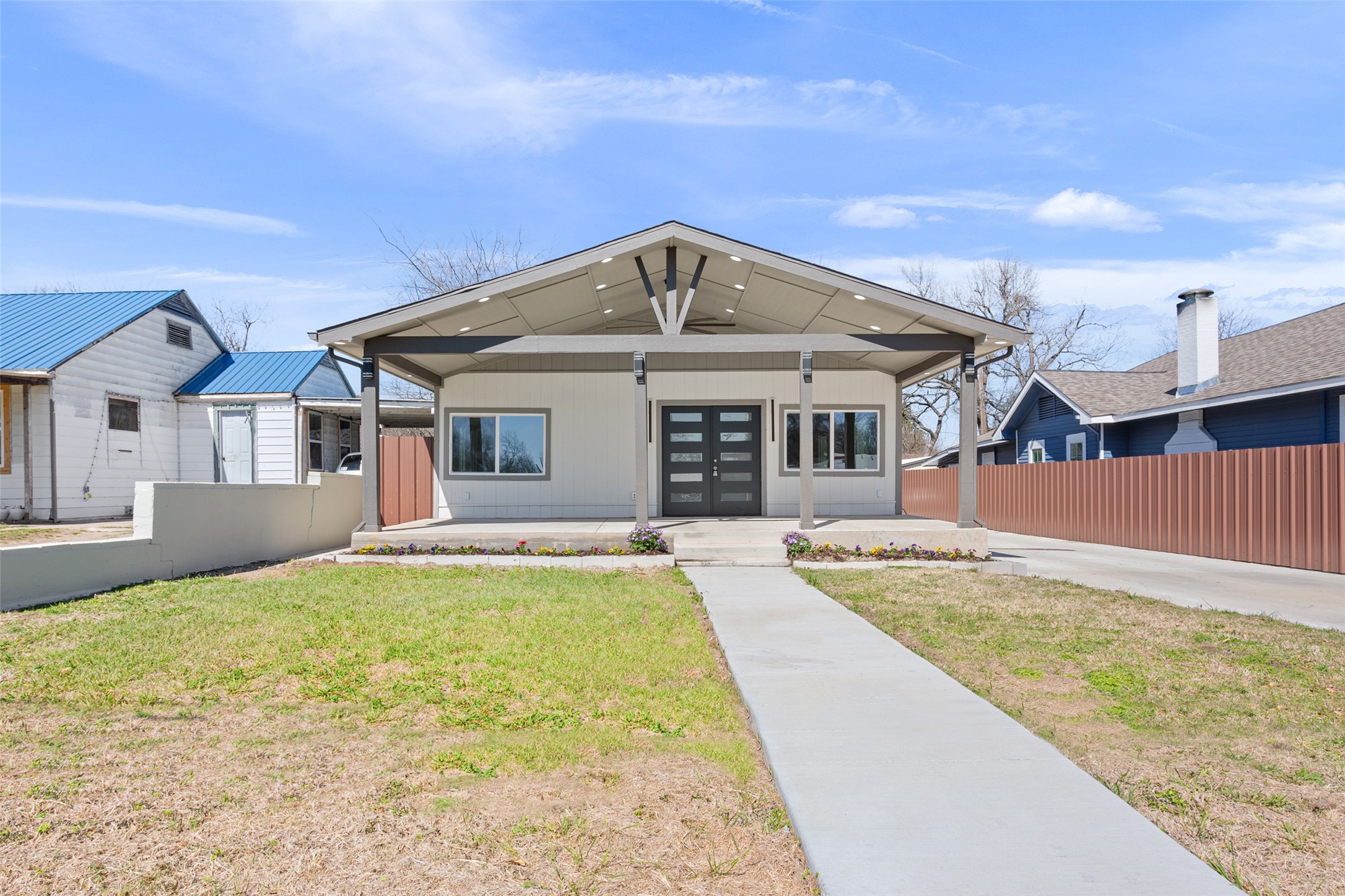 715 E Main Street Mexia TX 76667
