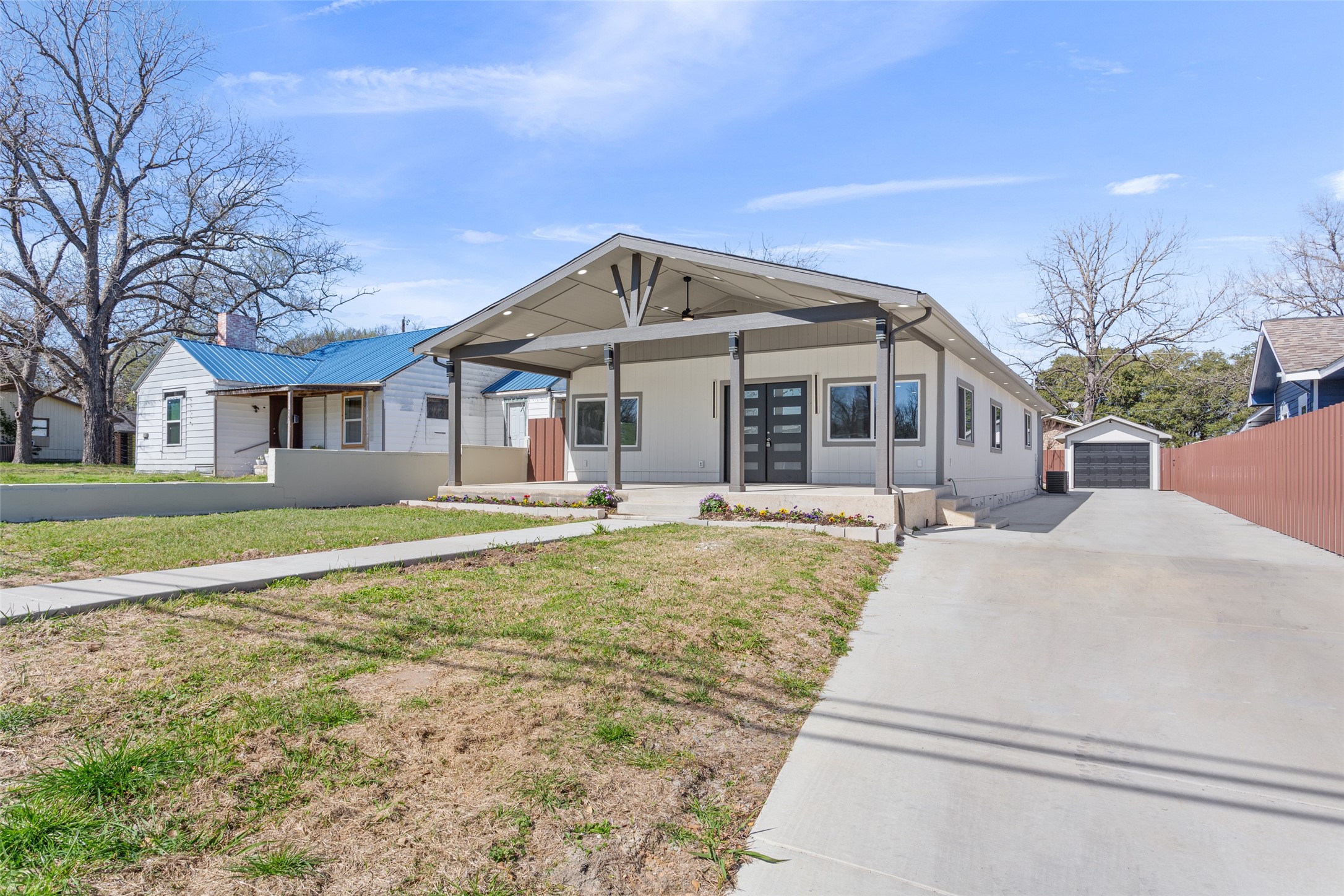 715 E Main Street Mexia TX 76667
