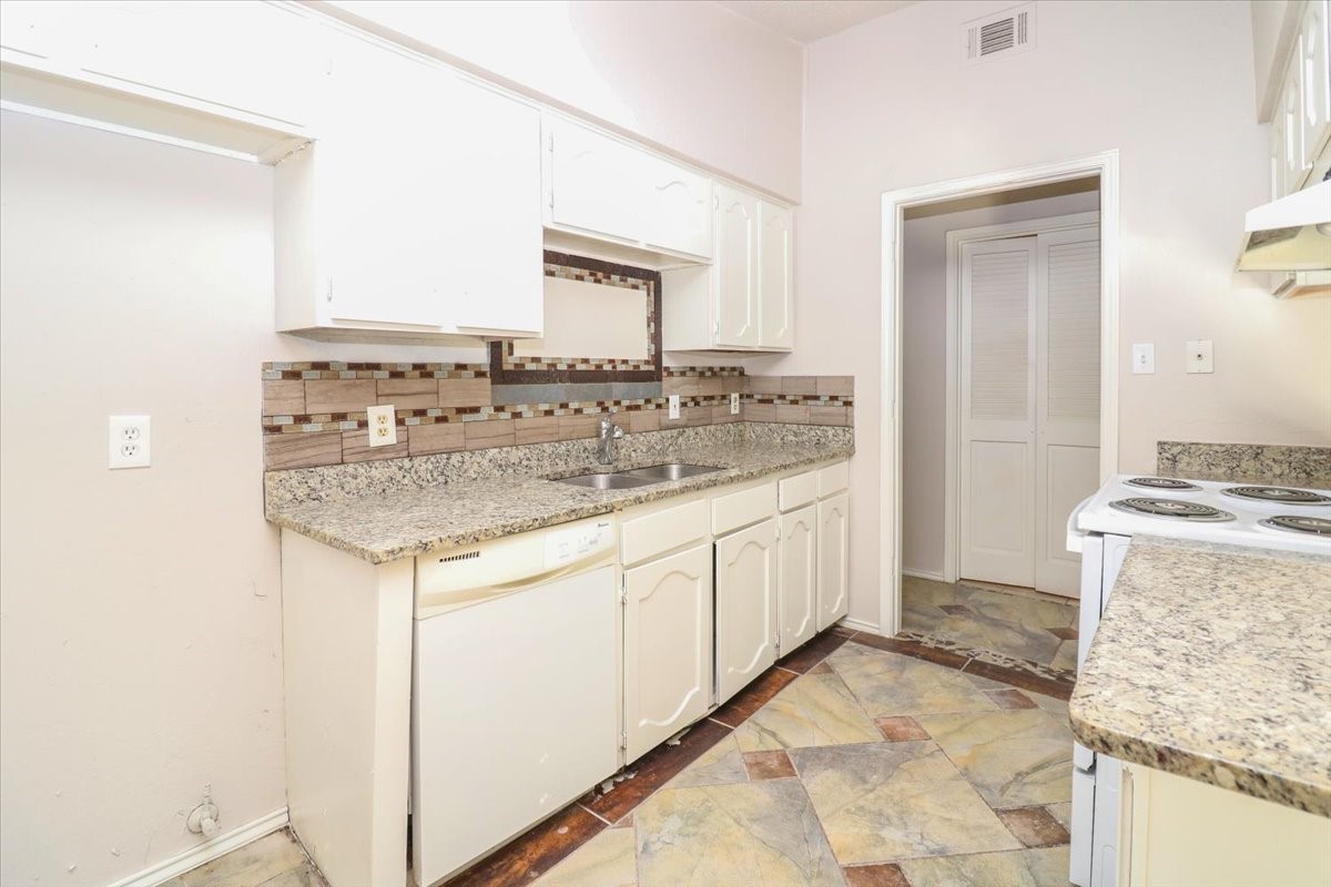 5706 Guildwood Drive Arlington TX 76017