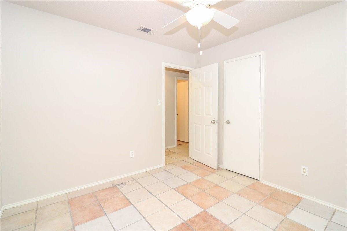 5706 Guildwood Drive Arlington TX 76017