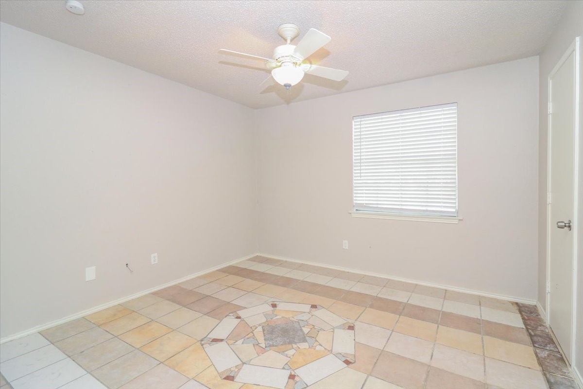 5706 Guildwood Drive Arlington TX 76017