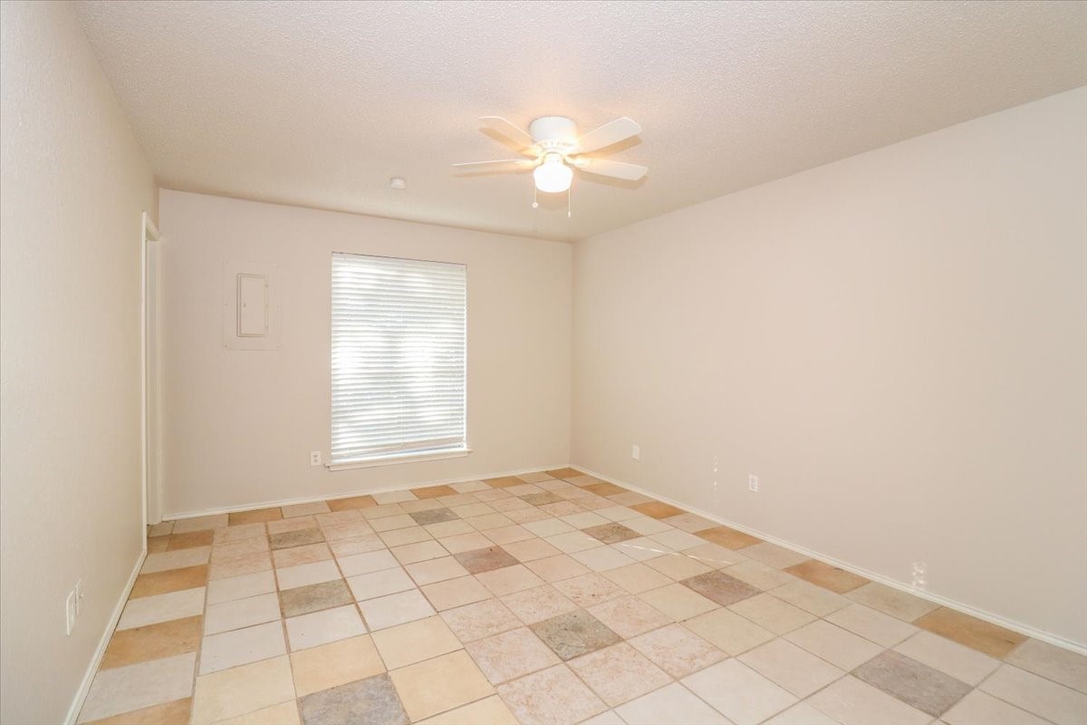 5706 Guildwood Drive Arlington TX 76017