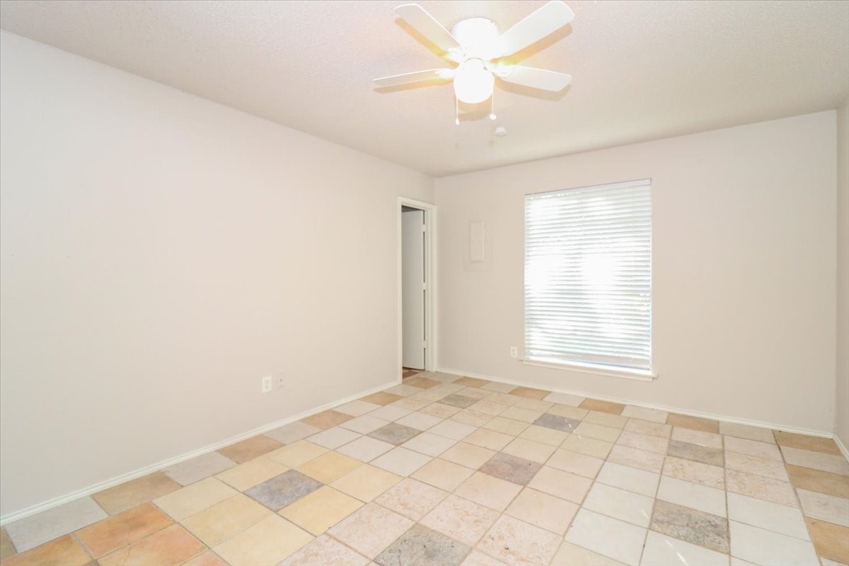 5706 Guildwood Drive Arlington TX 76017