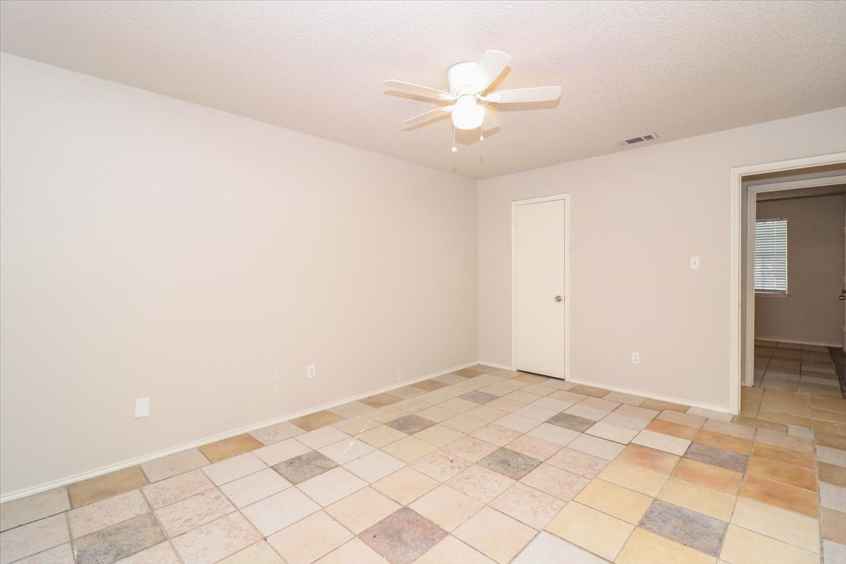 5706 Guildwood Drive Arlington TX 76017