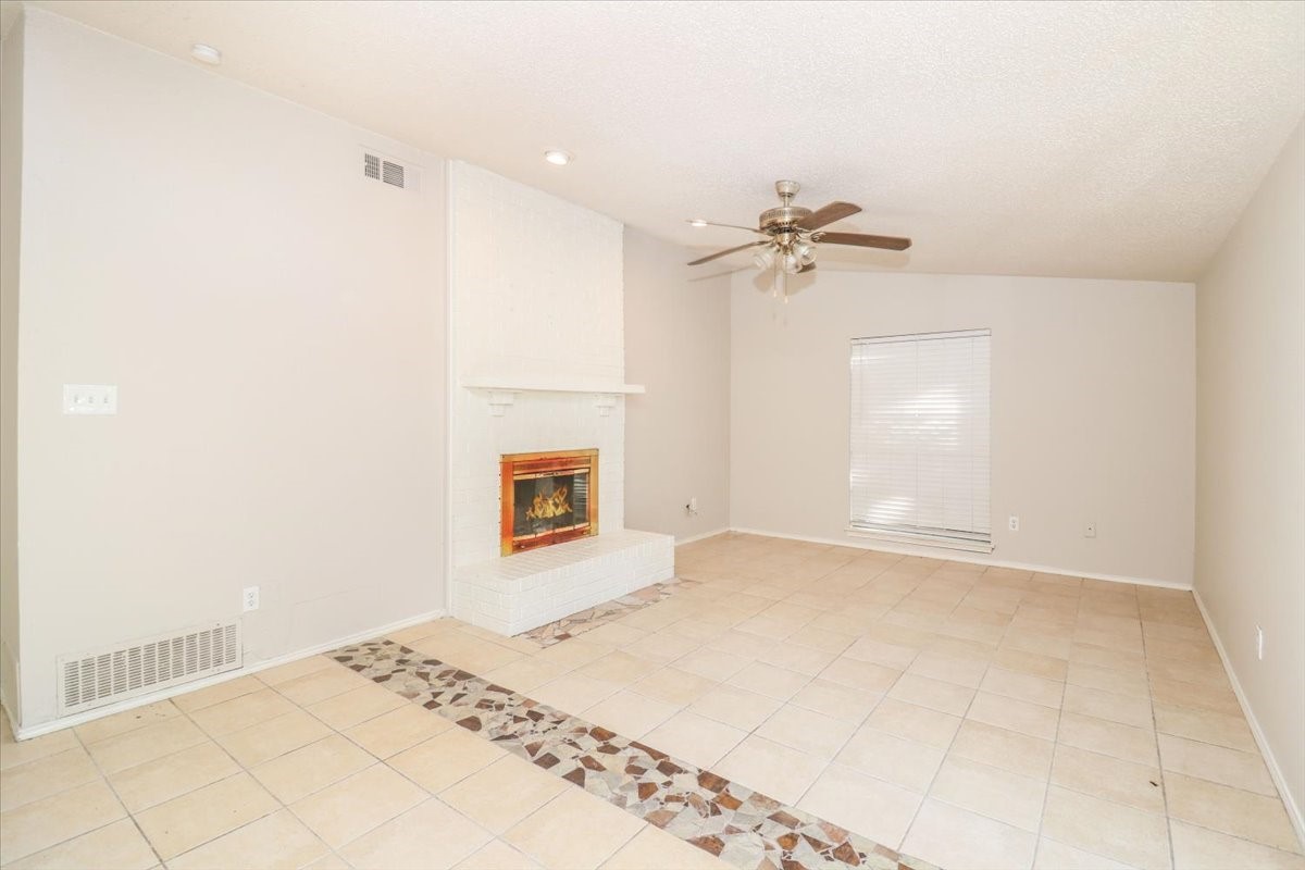 5706 Guildwood Drive Arlington TX 76017