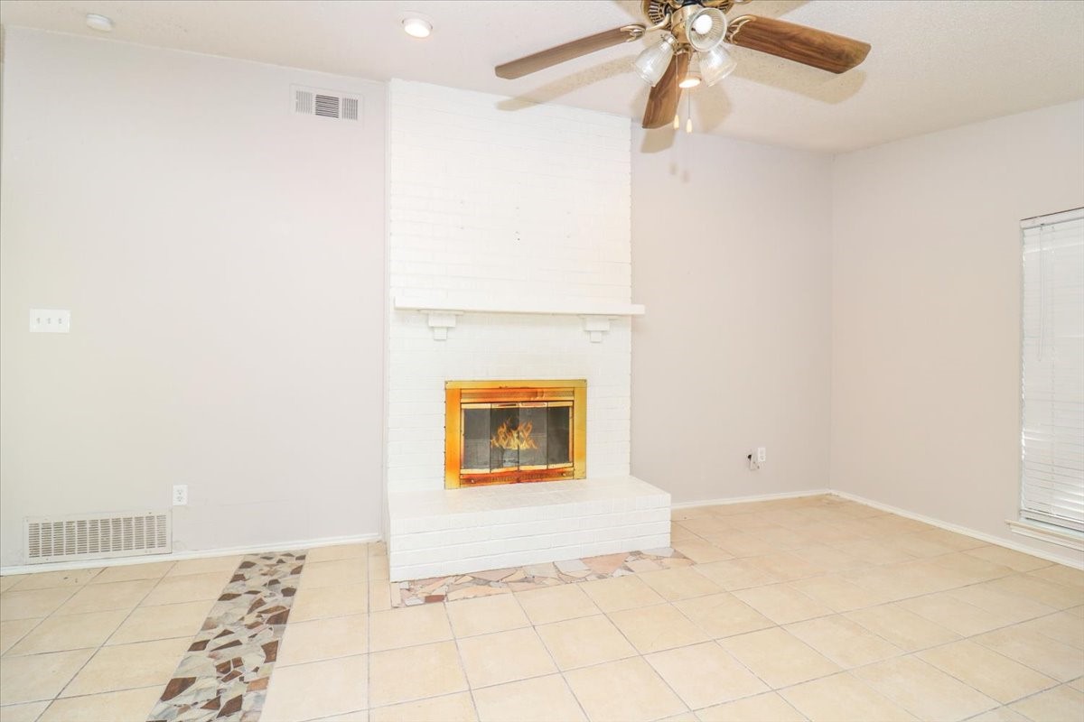 5706 Guildwood Drive Arlington TX 76017