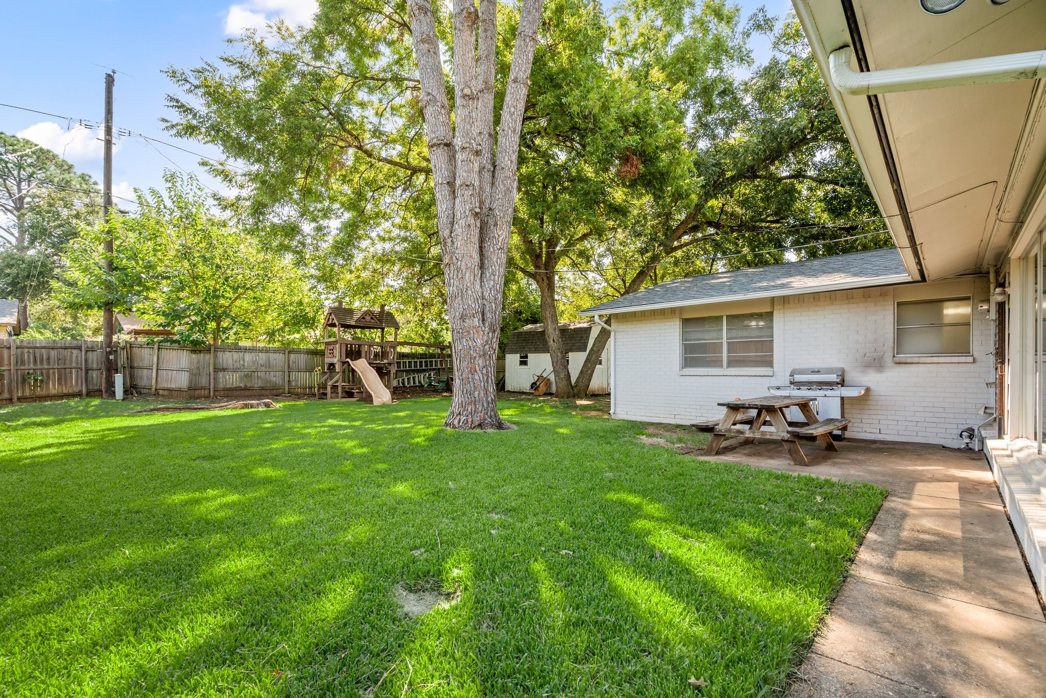 1008 Fayette Drive Euless TX 76039