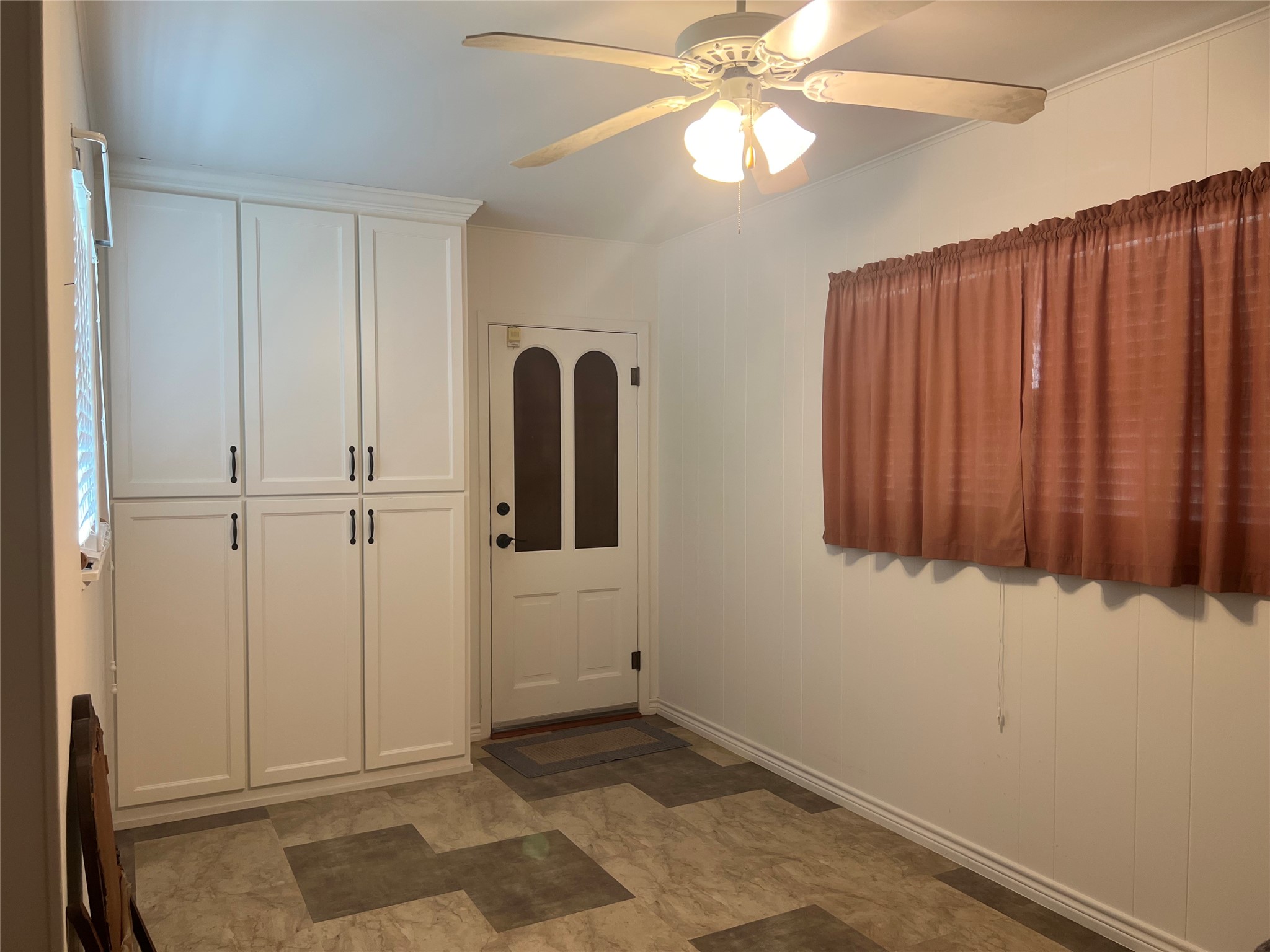 502 W Wichita Henrietta TX 76365