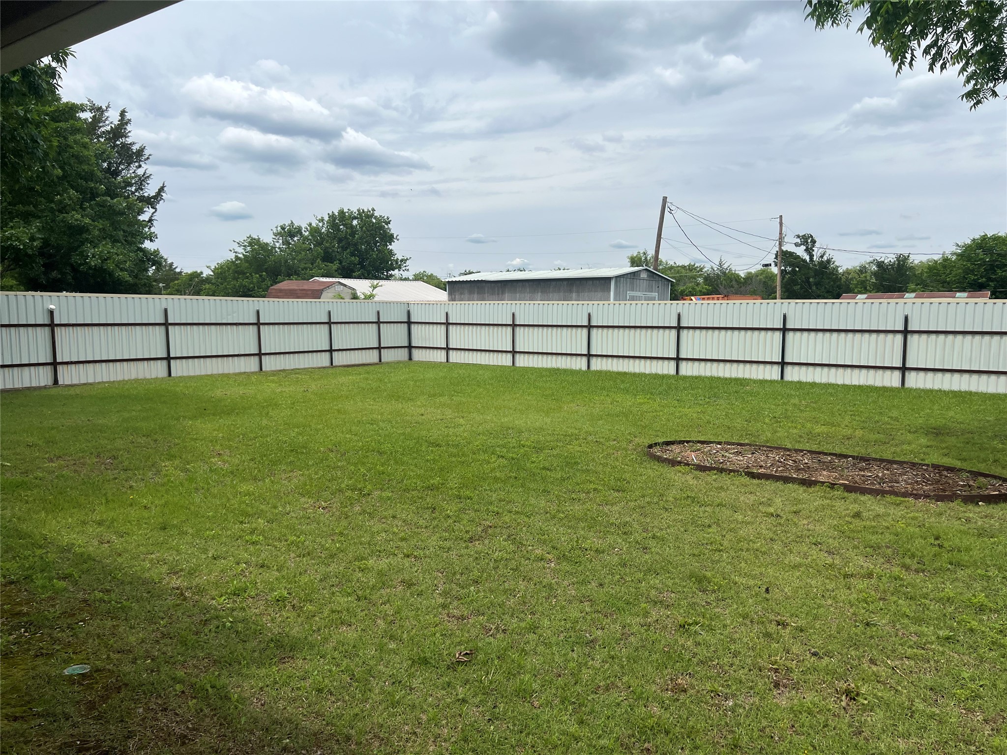 502 W Wichita Henrietta TX 76365
