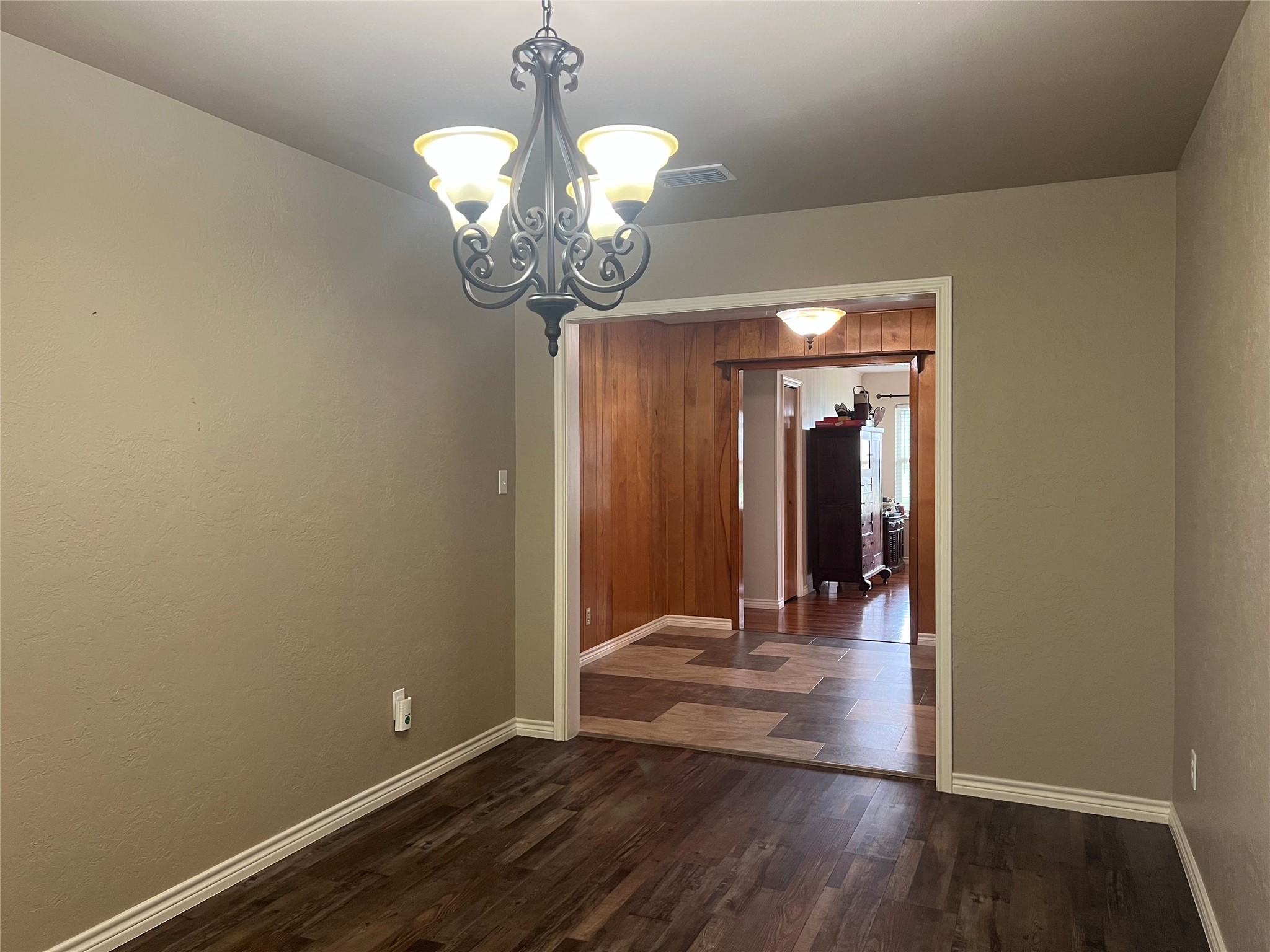 502 W Wichita Henrietta TX 76365