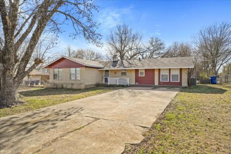1611 Frederick Street Lancaster TX 75134