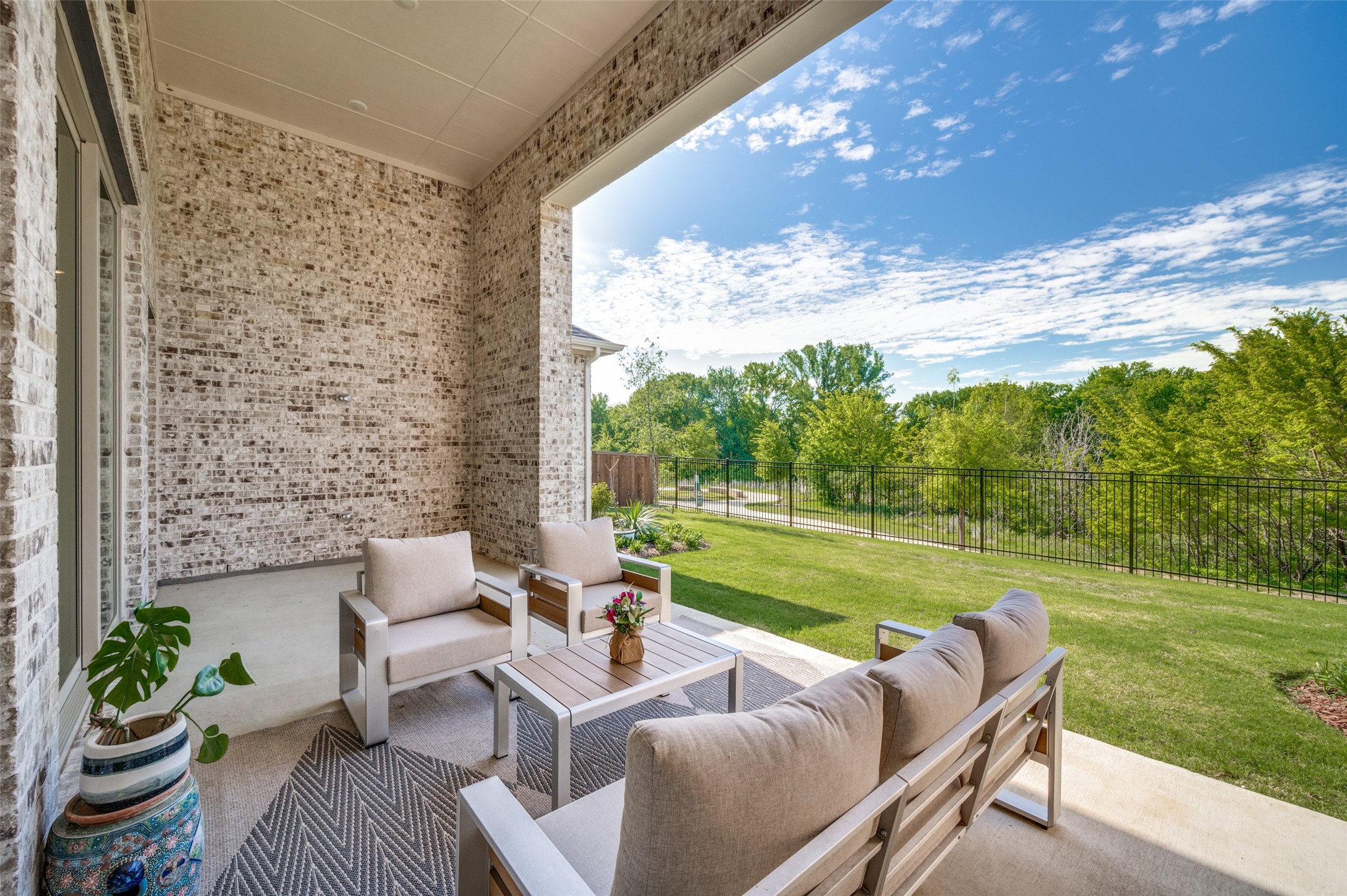 616 Saddle Crest Drive Aubrey TX 76227