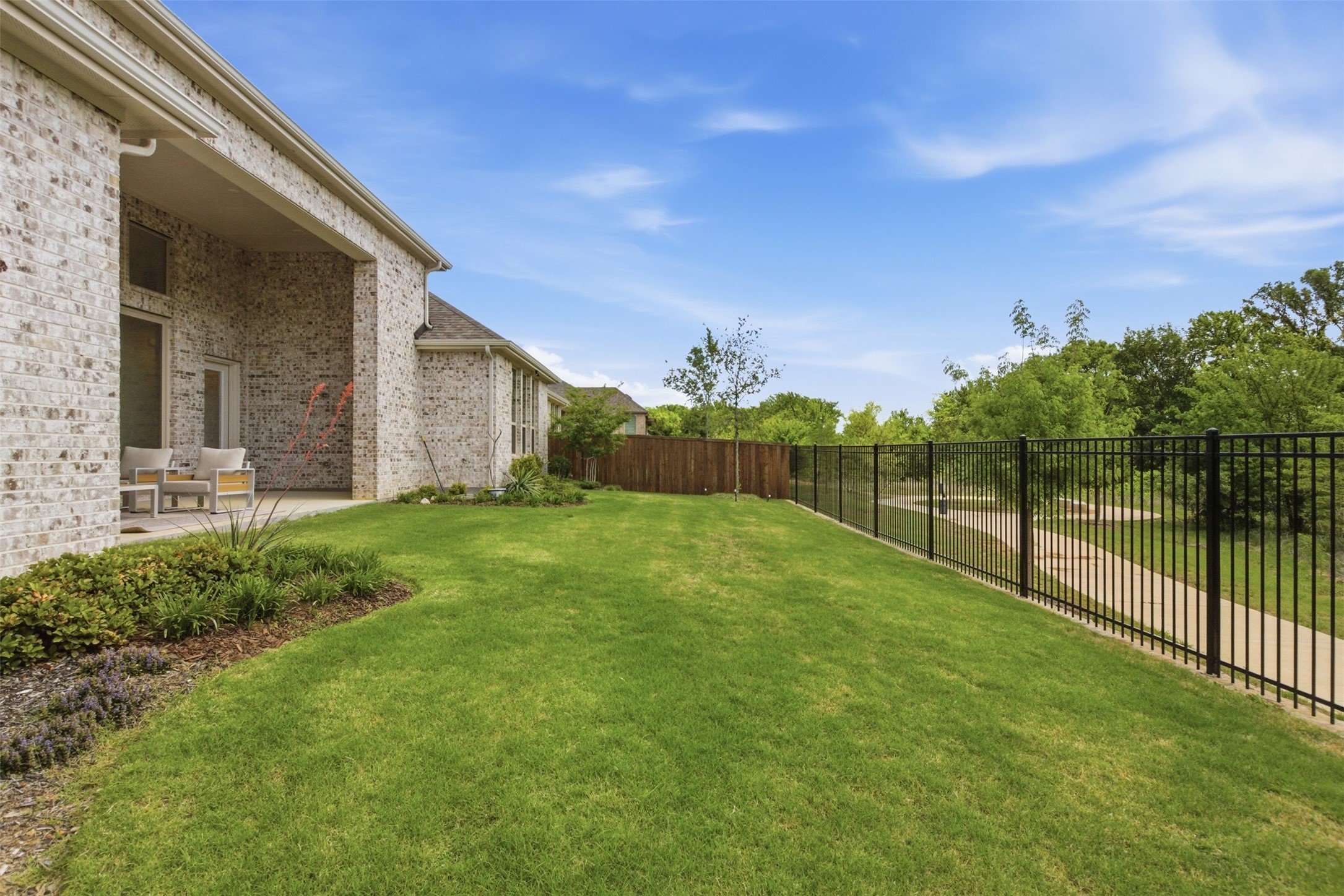 616 Saddle Crest Drive Aubrey TX 76227