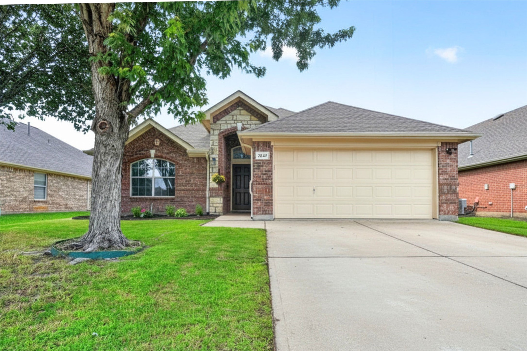 1347 Lake Forest Drive Grand Prairie TX 75052