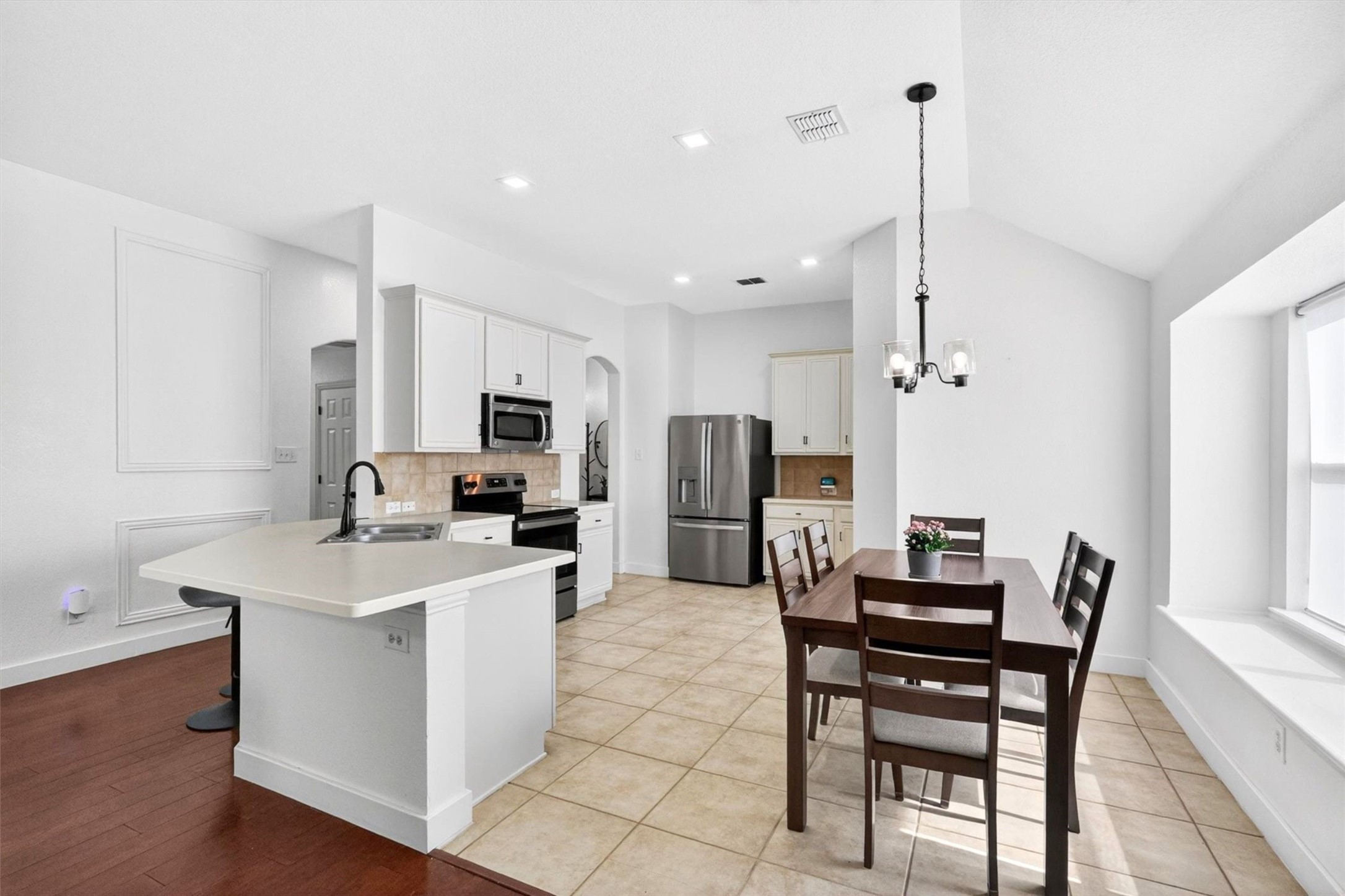 1347 Lake Forest Drive Grand Prairie TX 75052