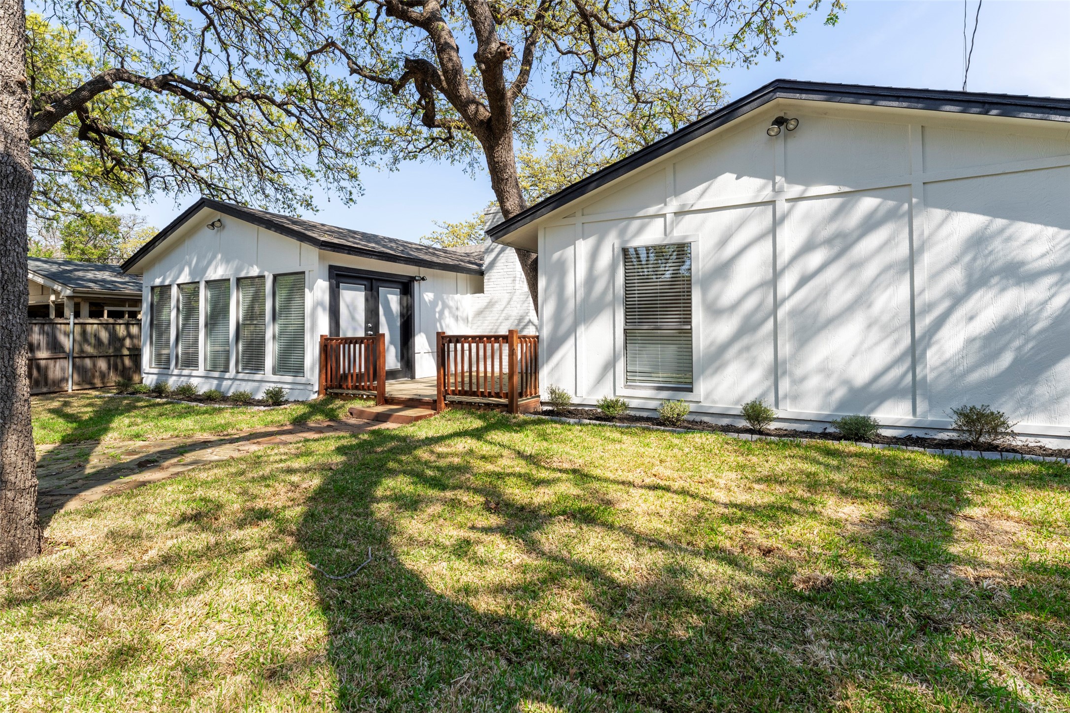 3915 Firethorn Drive Arlington TX 76017