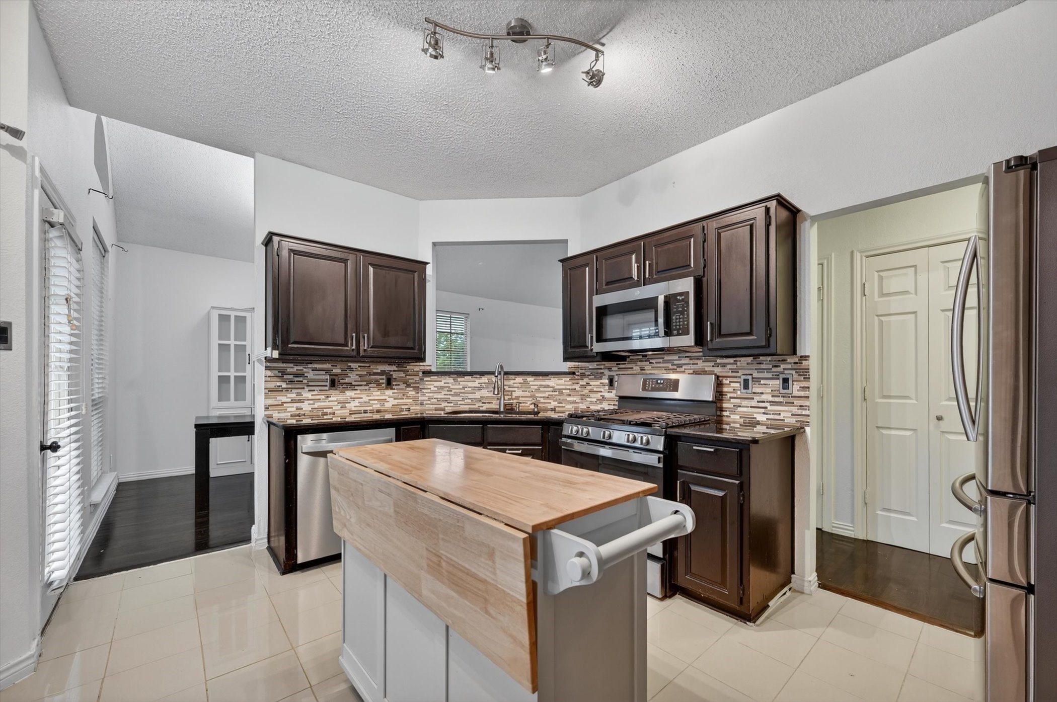 820 Wynnpage Lane Plano TX 75075