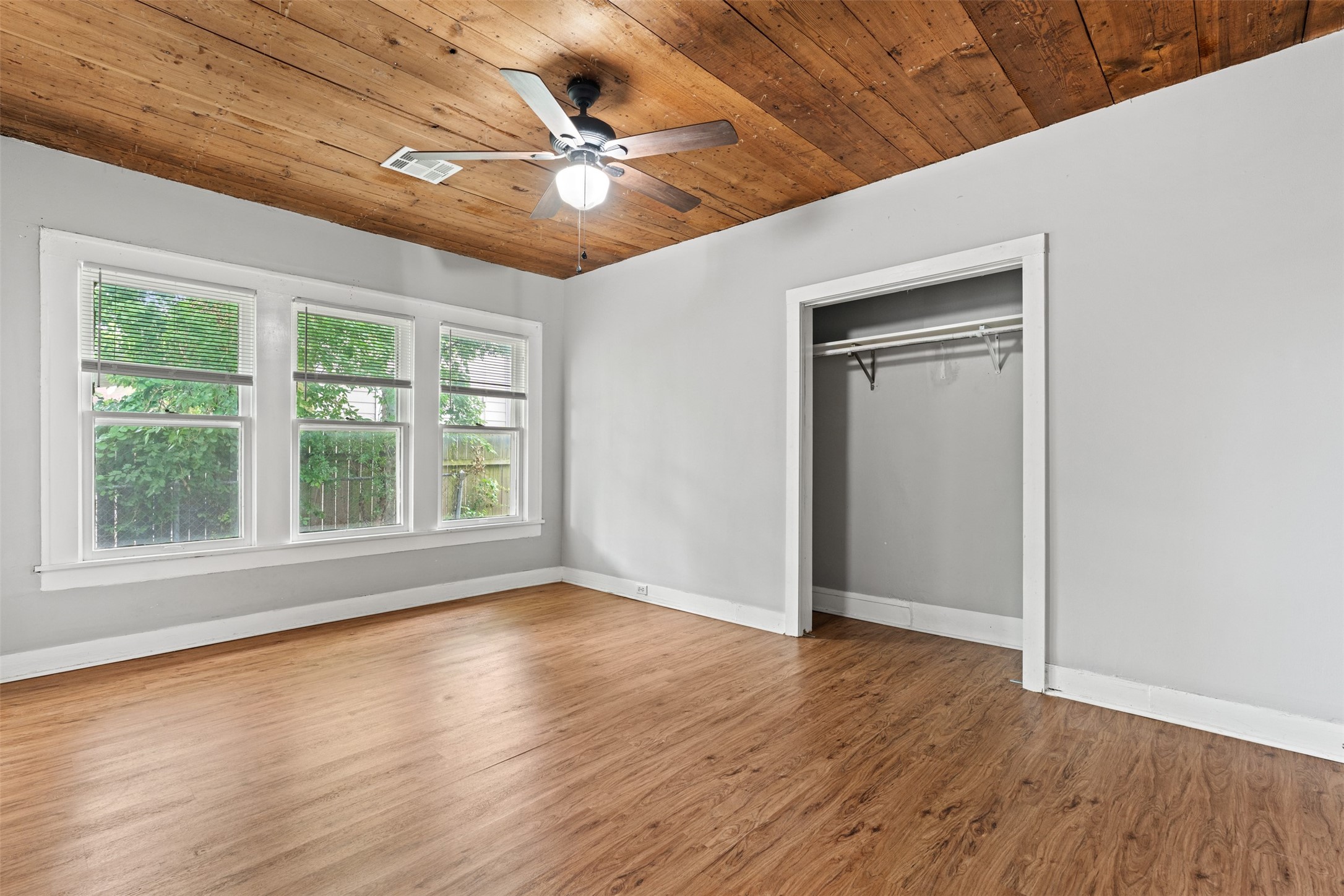 521 Herring Avenue Waco TX 76708
