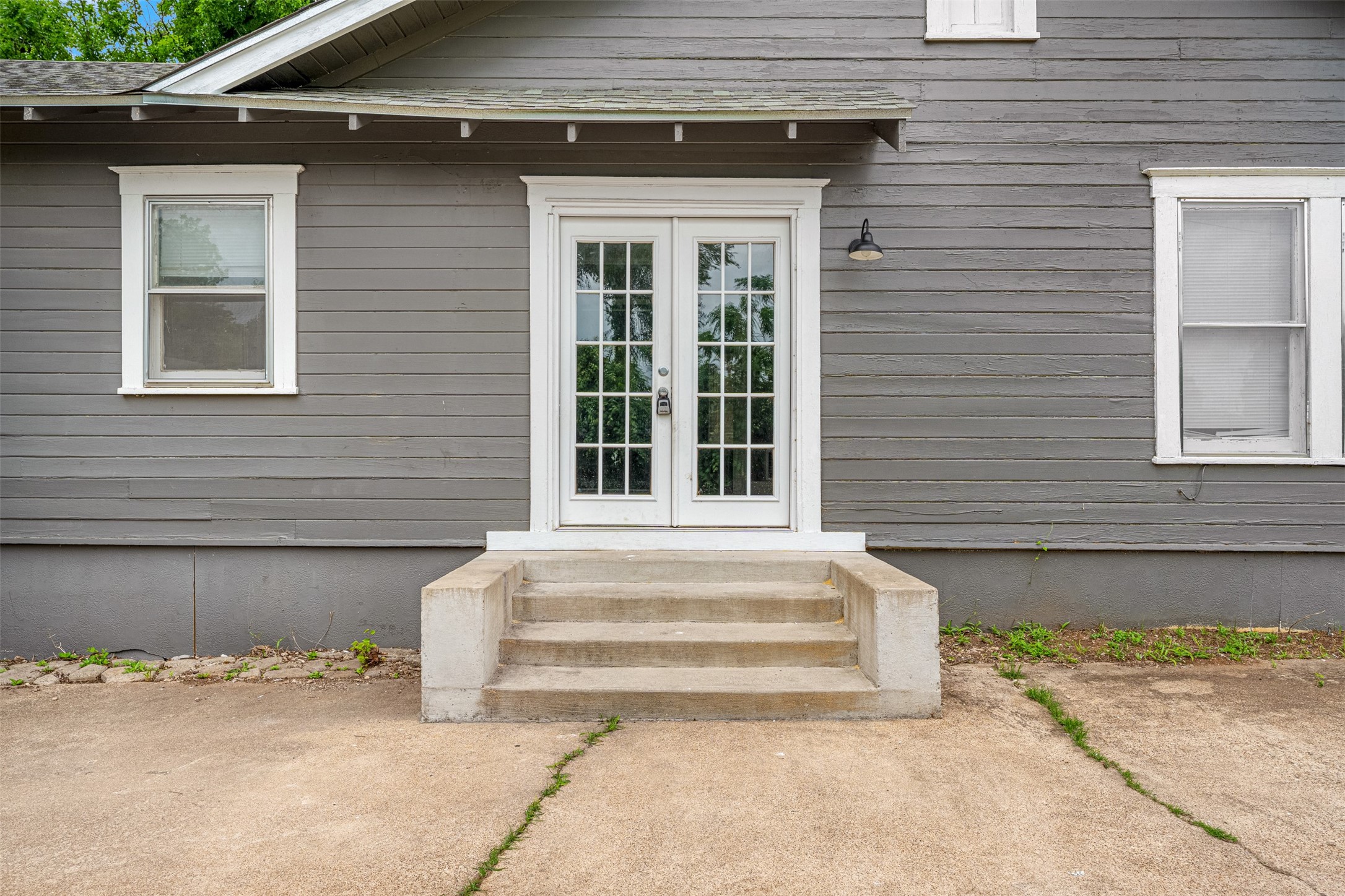 521 Herring Avenue Waco TX 76708