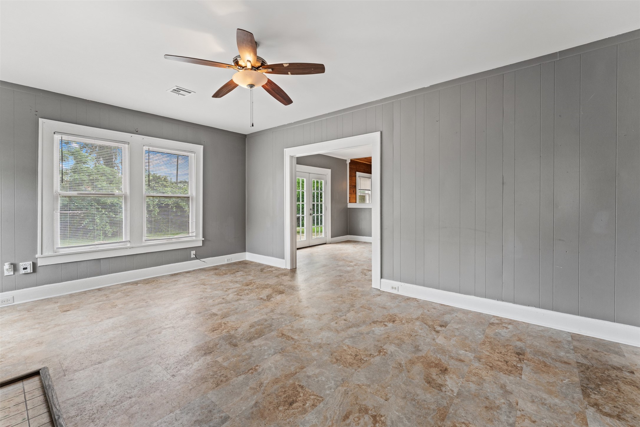 521 Herring Avenue Waco TX 76708