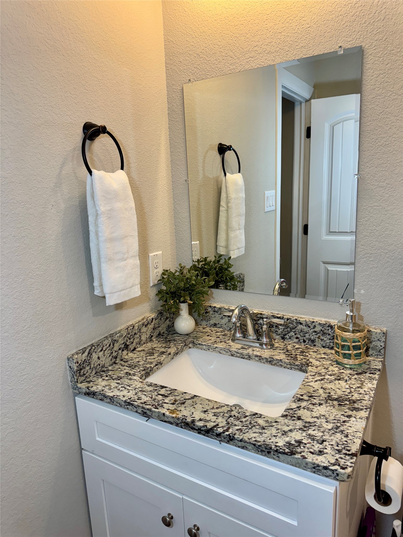 124 Oakwood Street Chico TX 76431