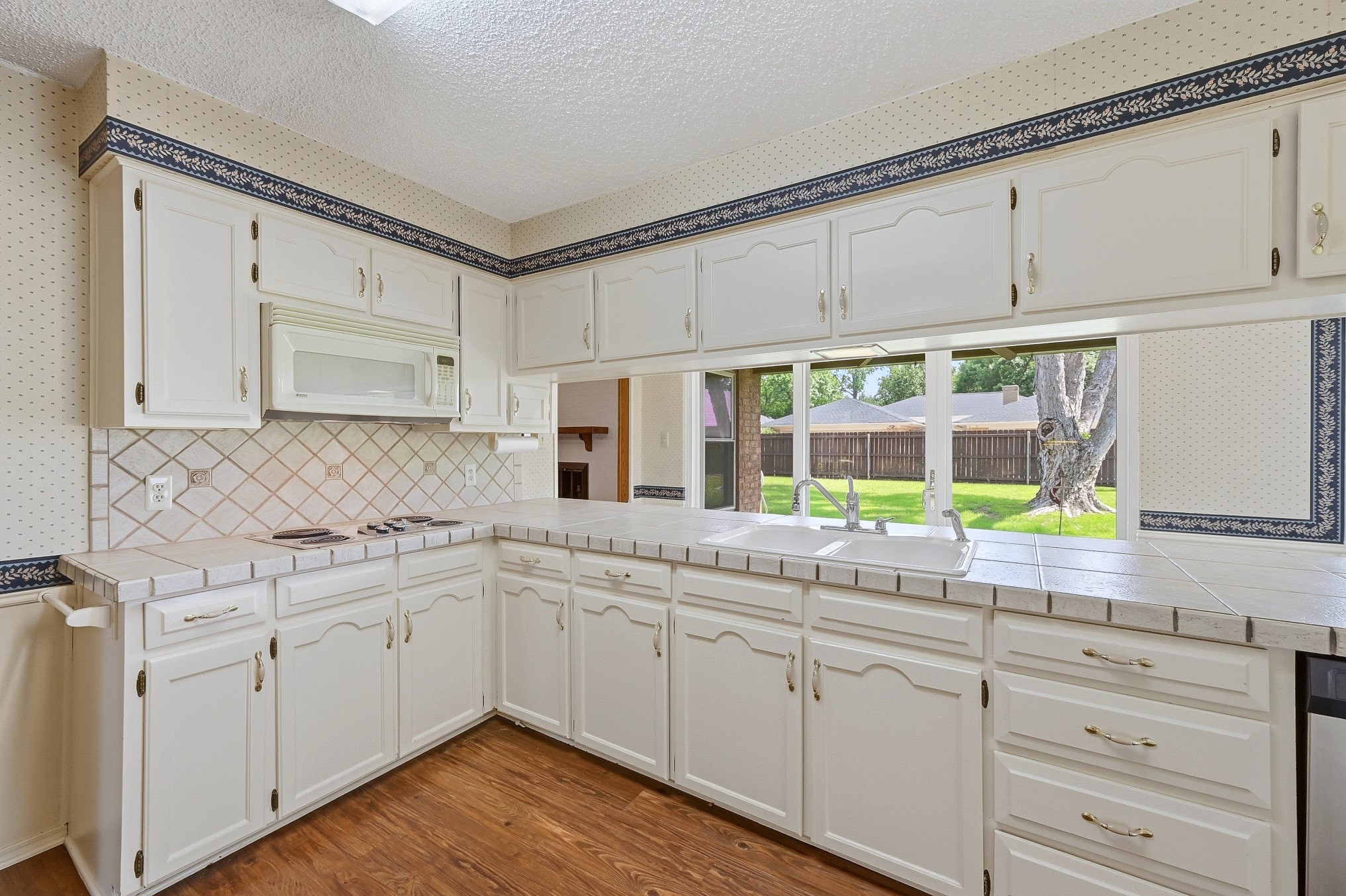 1100 Purdue Drive Arlington TX 76012