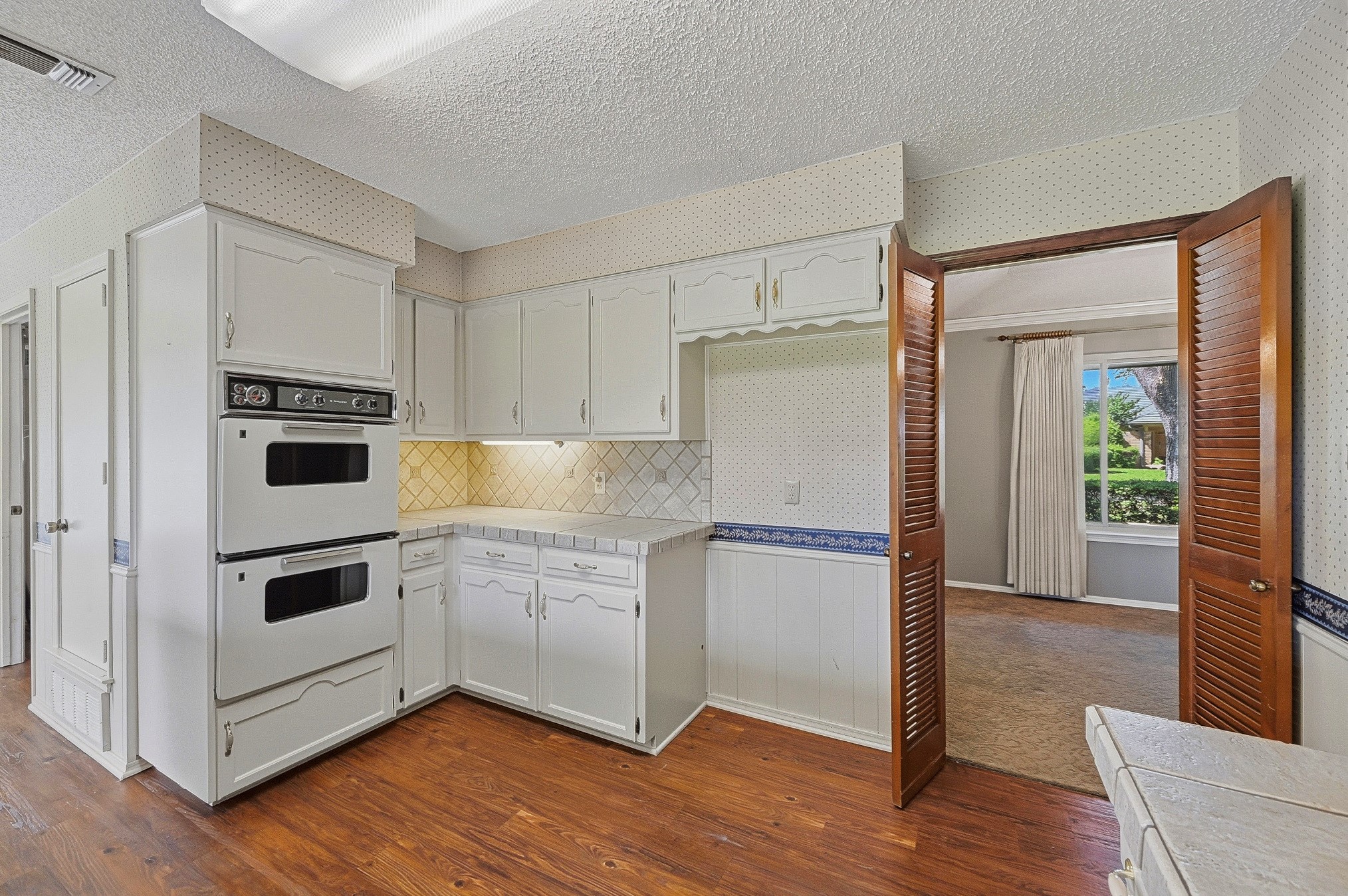 1100 Purdue Drive Arlington TX 76012