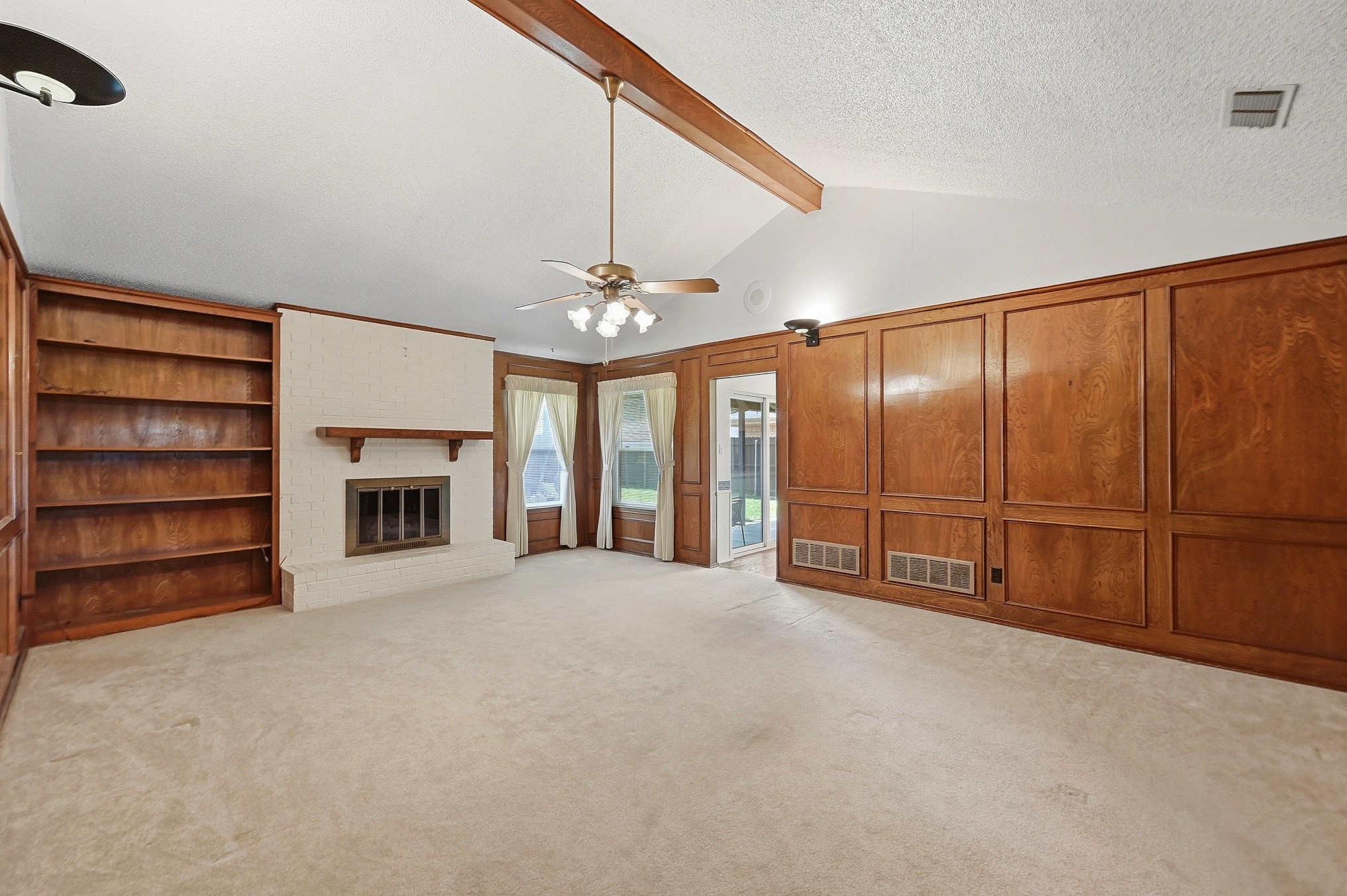 1100 Purdue Drive Arlington TX 76012